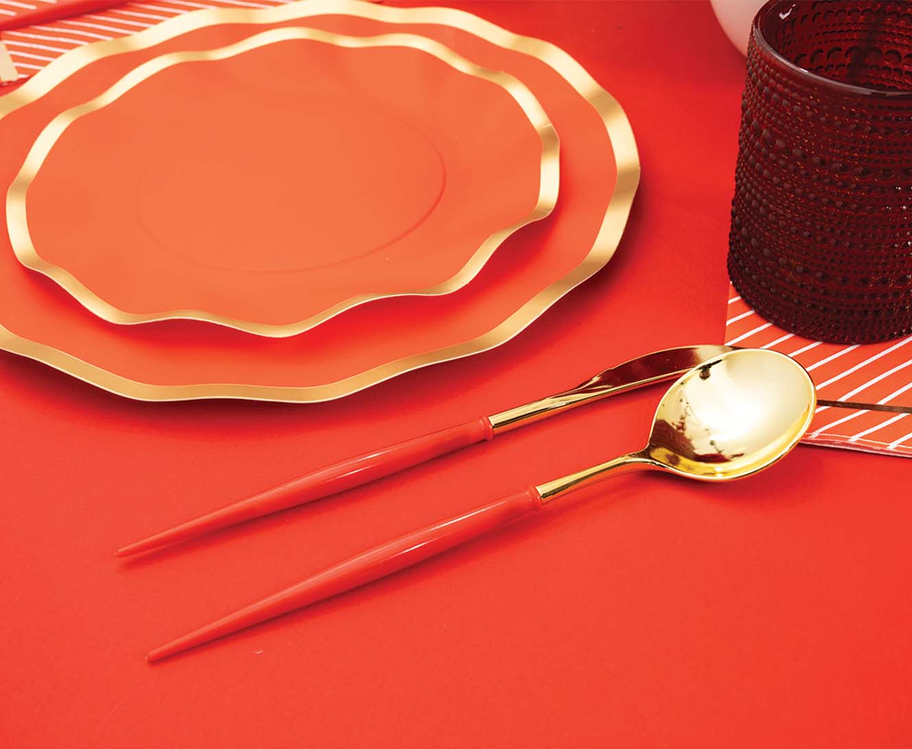 Premium Red & Gold Plastic Cutlery Set - 36-Piece Disposable Silverware for Parties, Weddings & Events - Service for 12 - Elegant Dining Utensils for Catering, Picnics & Special Occasions