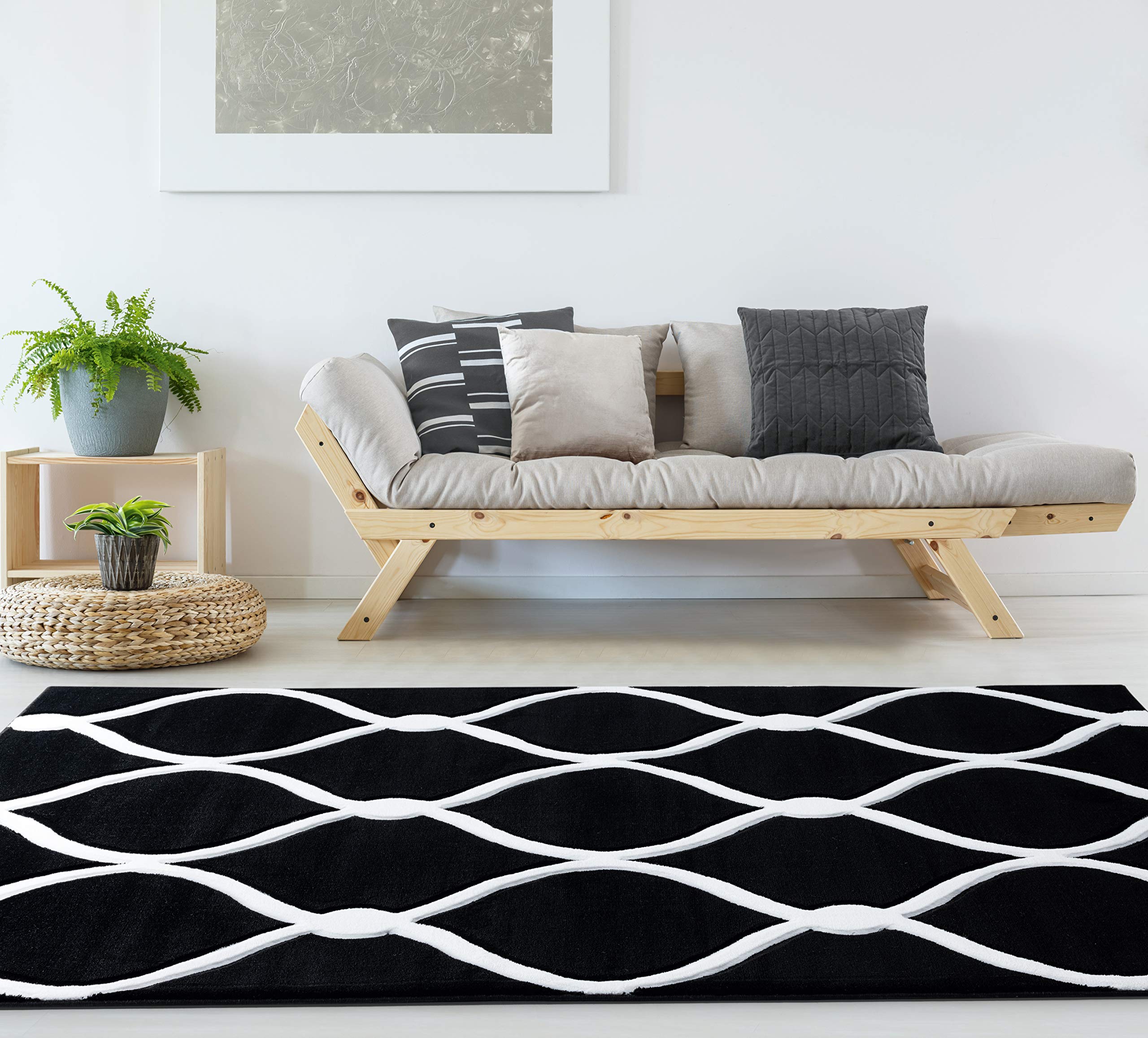 United Weavers of America Bristol Rodanthe Black Area Rug 7'10