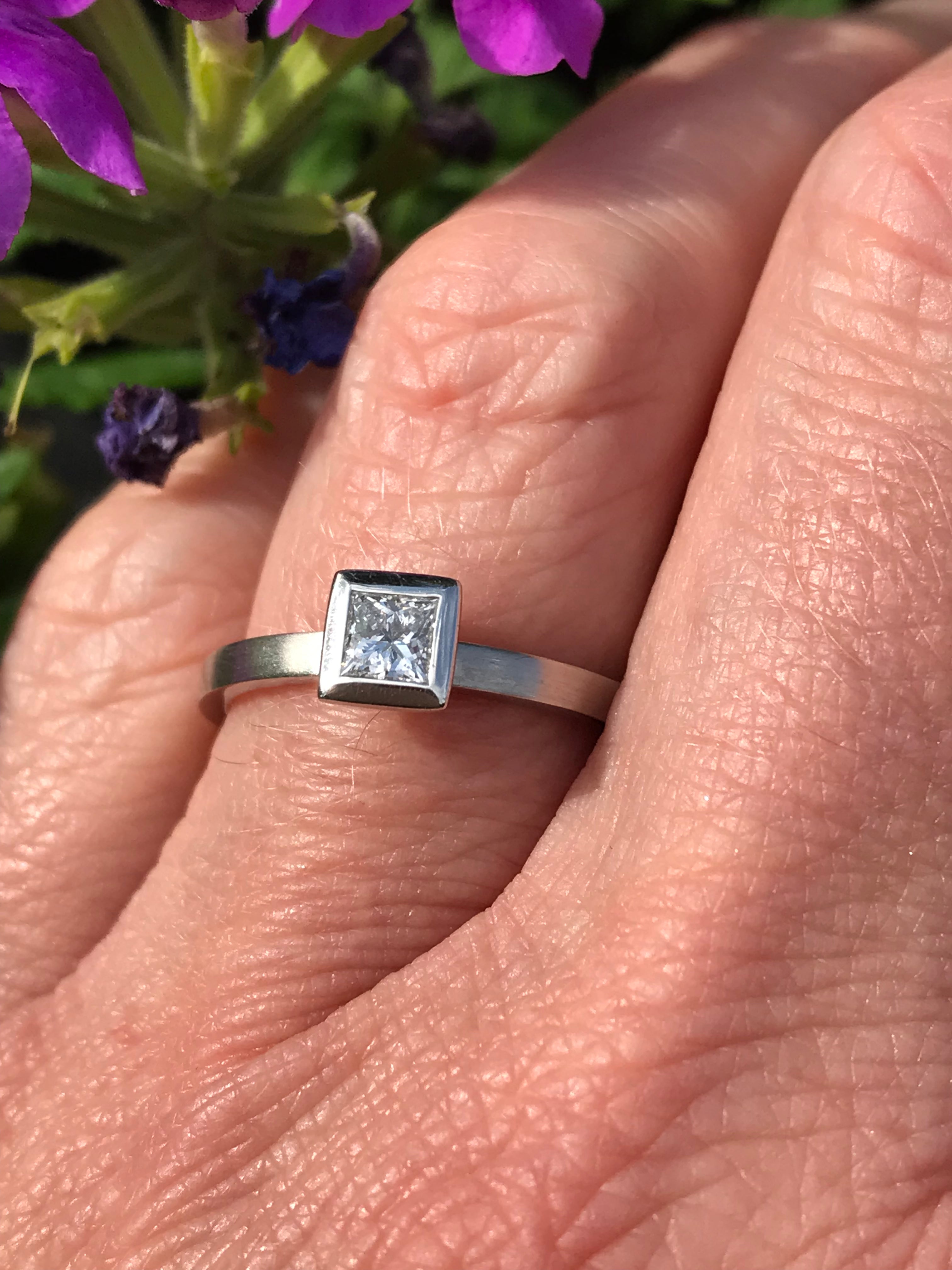 0.25ct Platinum Princess Cut VS1 Natural Diamond Solitaire Engagement Ring for Women - Perfect for Proposals, Weddings & Anniversaries