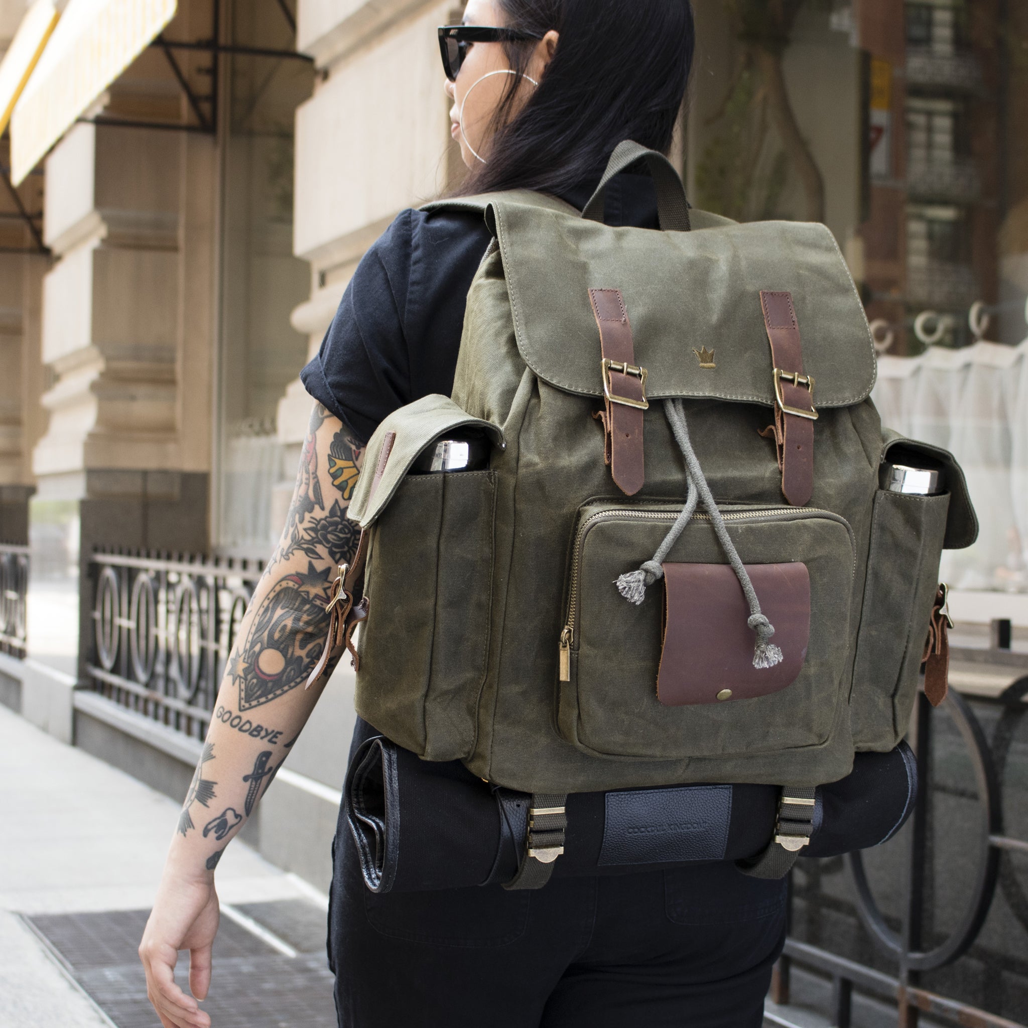 Professional Bartender Backpack - Durable & Stylish Green Bar Tool Bag for Cocktail Mixing & Outdoor Bartending