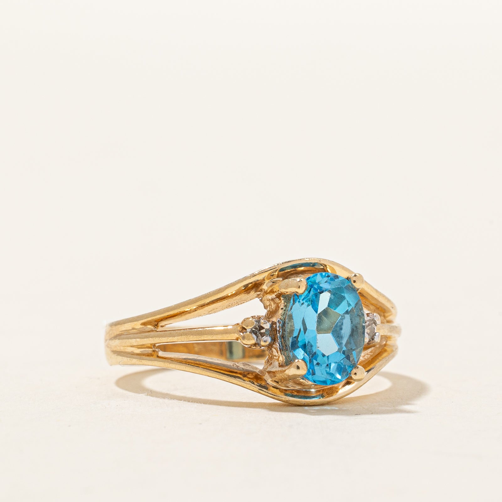 Blue Topaz and Diamond Ring - 0.95ct Natural Blue Topaz with 0.03ctw Diamond Accents - Size 6.75 - Elegant Jewelry for Engagement, Anniversary & Special Occasions