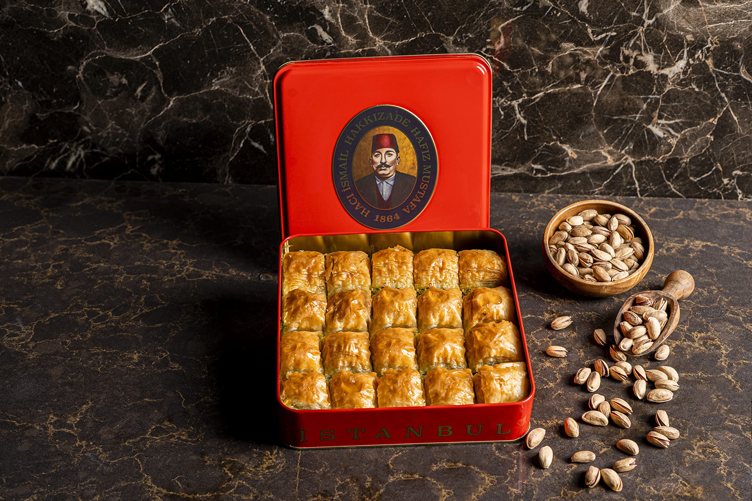 Premium Hafiz Mustafa 1864 Istanbul Baklava Pastry Gift Box - Authentic Turkish Baklava Dessert with Fresh Phyllo Dough, Pistachios, Hazelnuts & Walnuts - Perfect for Birthdays, Christmas, Office Gifts & Tea Time Snacks