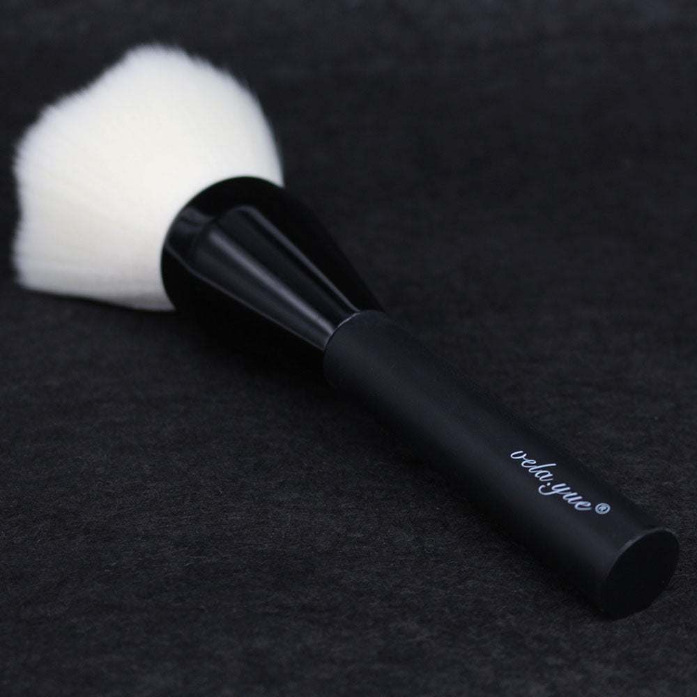 Professional Large Rose Shaped Makeup Blusher Brush for Cheeks - Soft Synthetic Bristles for Flawless Blending, Powder & Cream Application - Perfect for Everyday Makeup & Professional Makeup Kits