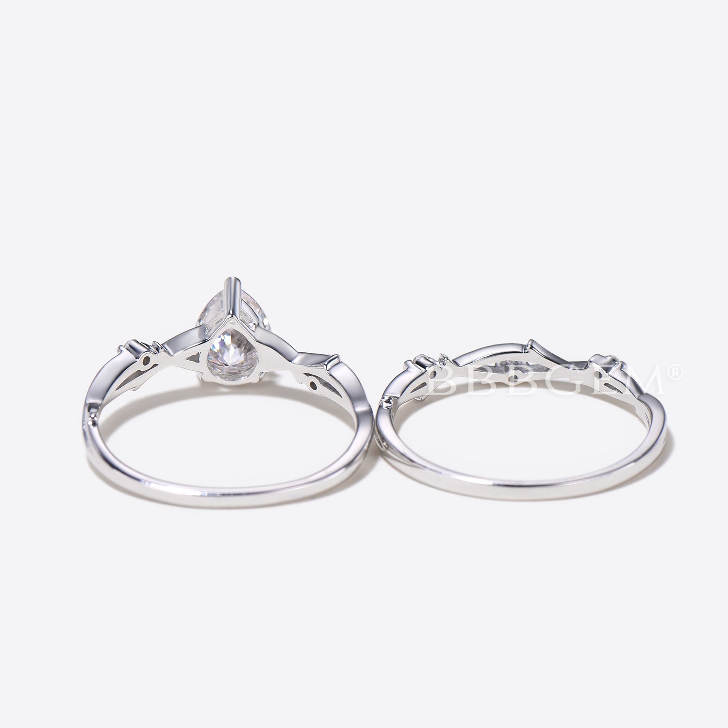 1.25CT Pear Cut Moissanite Engagement Ring Set for Women - Twisted Vine Solitaire Ring in Gold, Perfect for Proposals, Weddings & Anniversary Gifts