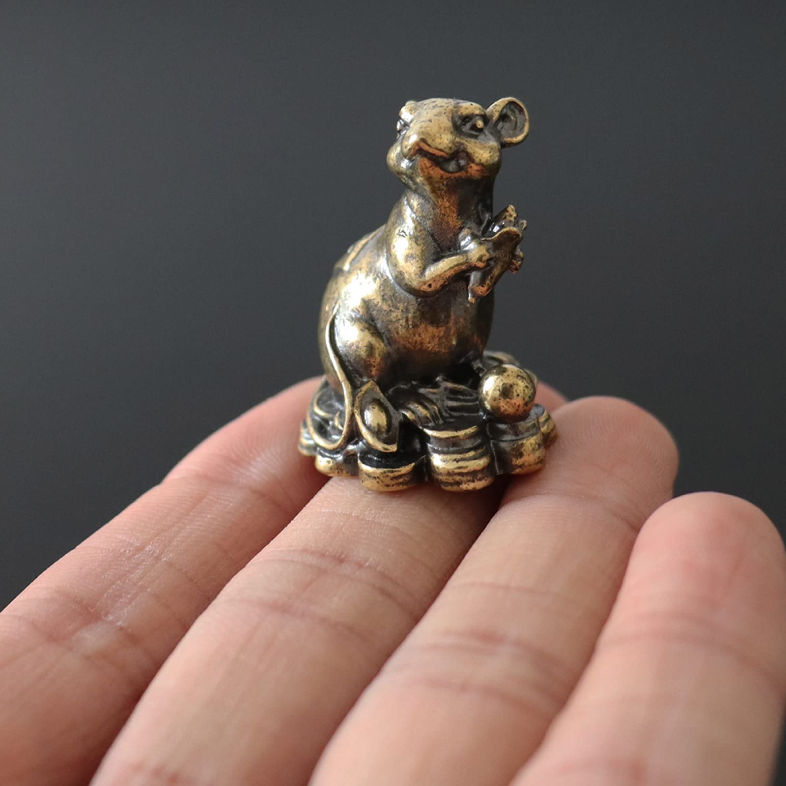 Antique Bronze Rat Statue - Vintage Chinese Zodiac Animal Figurine, Mini Mouse Sculpture with Corn - Home Decor, Office Desk Ornament, Feng Shui Gift for Collectors & Zodiac Lovers