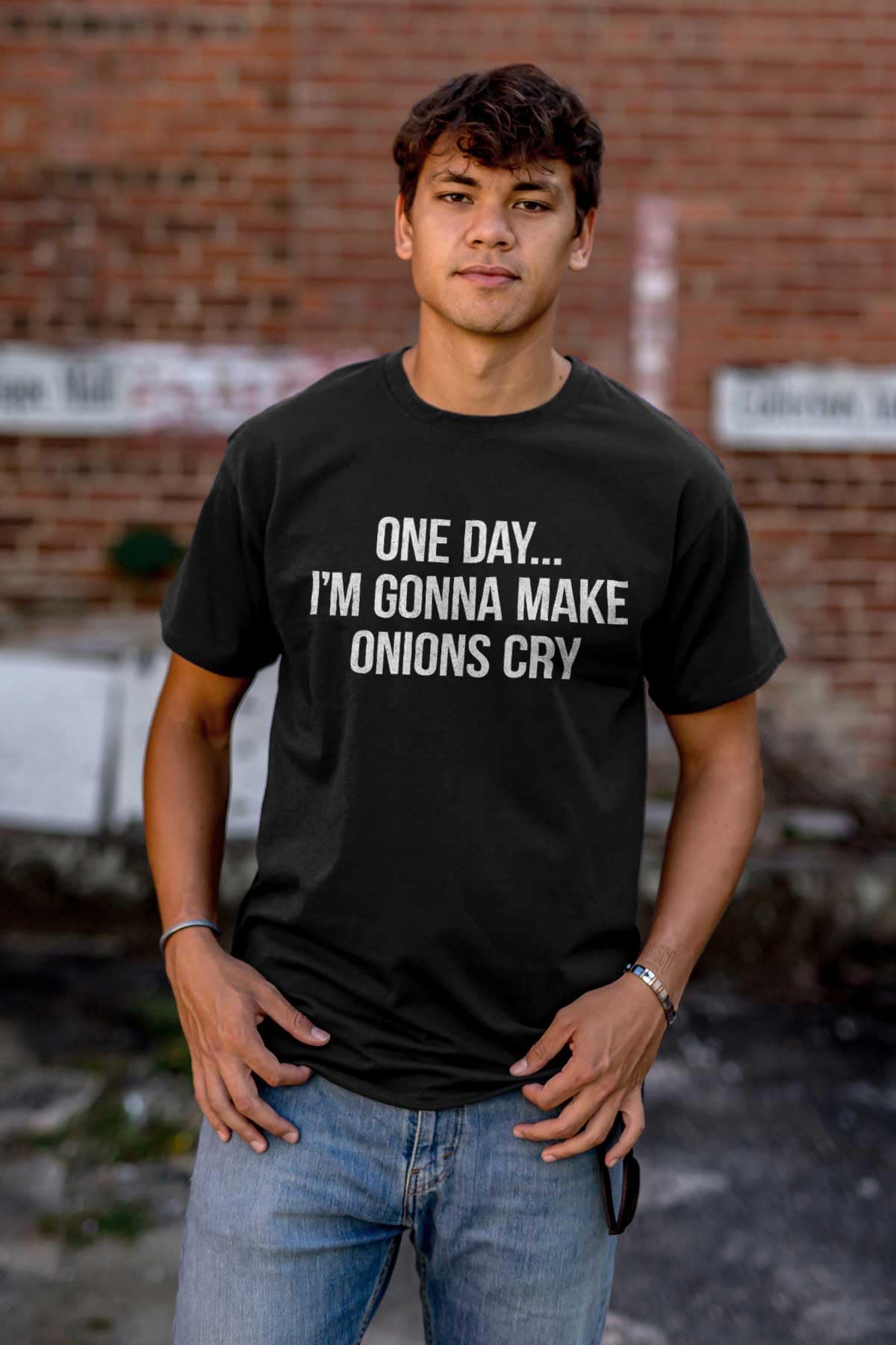 Funny 'I'll Make Onions Cry' Graphic T-Shirt for Men & Women - Perfect for Cooking, Gifts & Casual Wear