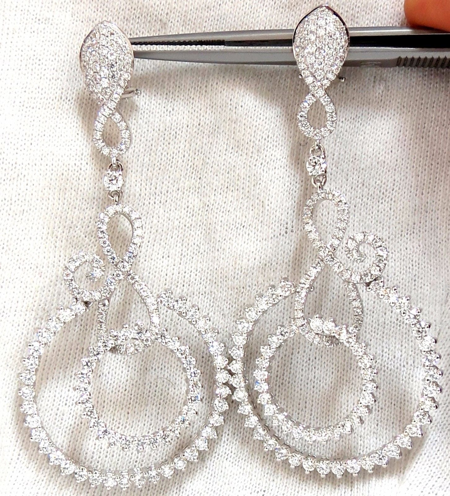 5.50ct Natural Round Diamond Swirl Circle Dangle Earrings in 18KT Gold (2.9 Inch) - Elegant Jewelry for Weddings, Parties & Special Occasions