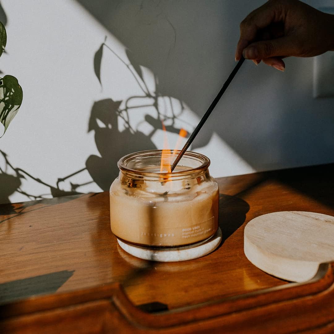 Janet Gwen Scented Decorative Candle in Glass Jar - 40-Hour Burn Time, Hand-Poured Coconut Soy Wax Candle (Calm Within The Chaos Scent) - Perfect for Coffee Tables, Living Rooms & Relaxation
