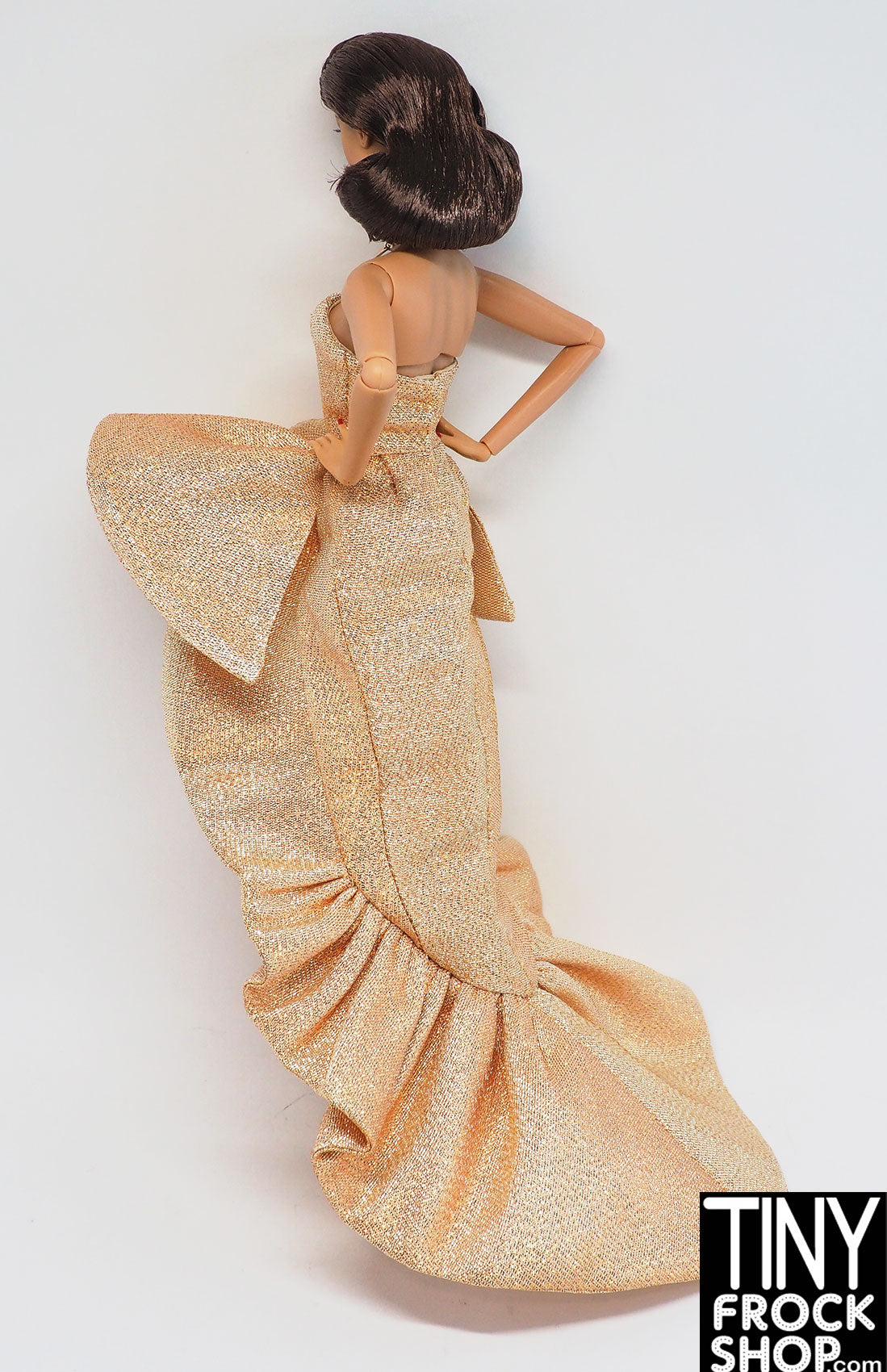 Integrity A Dolls Life Vanessa Gold Metallic Woven Flounce Dress - Elegant Fashion Doll Outfit for Collectors & Display, Perfect for Doll Photography & Themed Collections