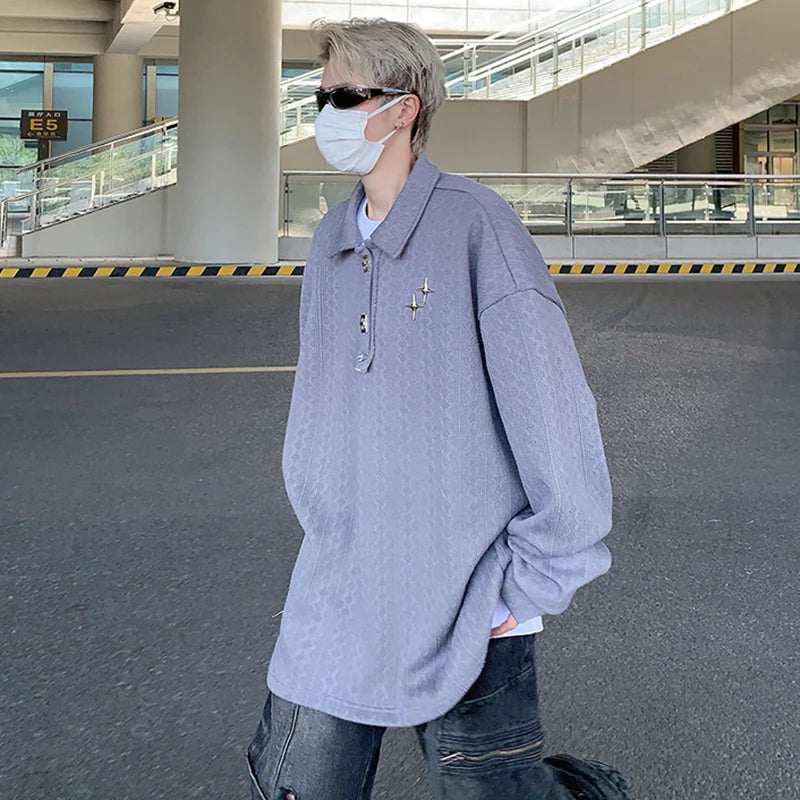 Stylish American Men's Loose Fit T-Shirt with Metal Pattern Design - Turn Down Collar Long Sleeve Casual Tee for Everyday Wear & Street Fashion | Model 9C6599