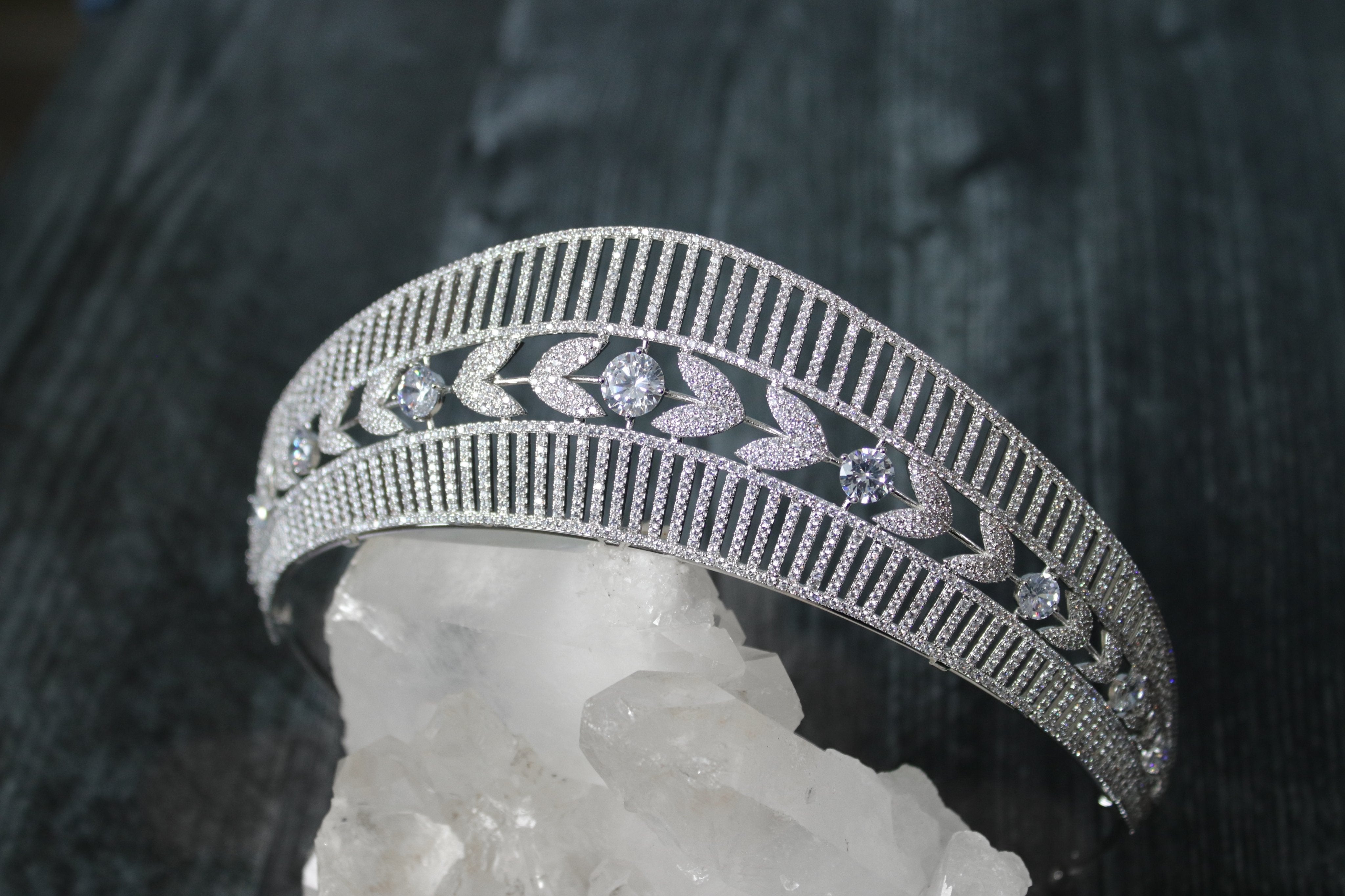 QUINN Simulated Diamond Bridal Tiara – Sparkling Wedding Crown for Brides, Princess Costume & Special Occasions