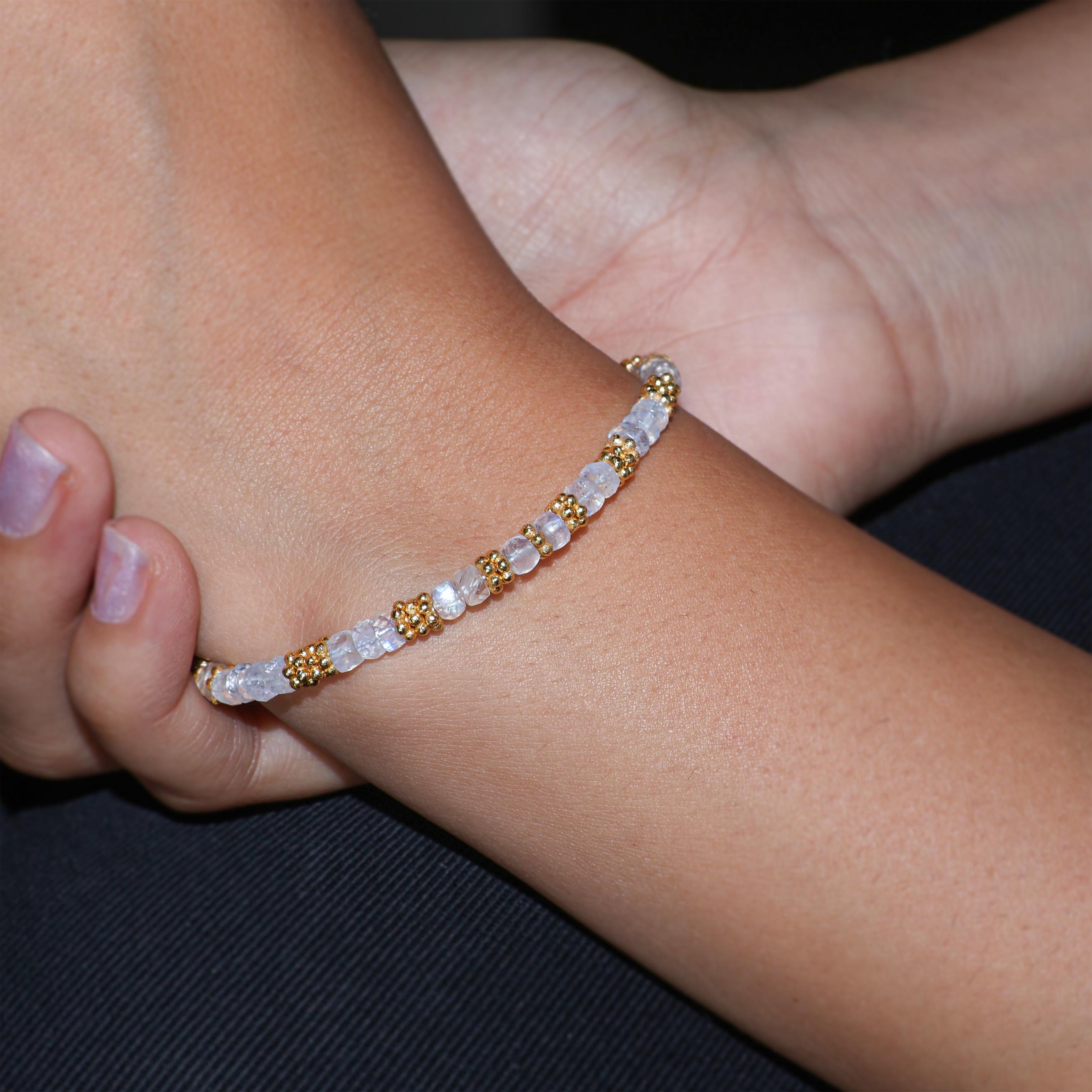 Natural Moonstone Beaded Bracelet for Women - Elegant Crystal Healing Jewelry for Meditation, Yoga & Spiritual Wellness