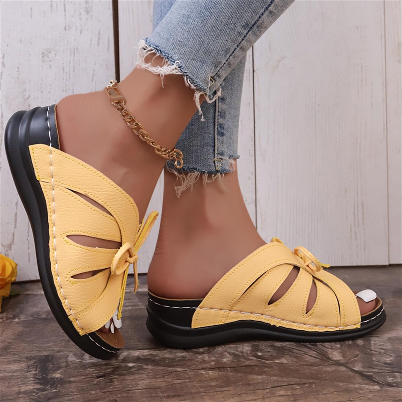 Women's Casual Beach Sandals - Breathable Hollow Design Flat Summer Sandals with Retro Wedge for Outdoor Walking, Vacation & Poolside Use