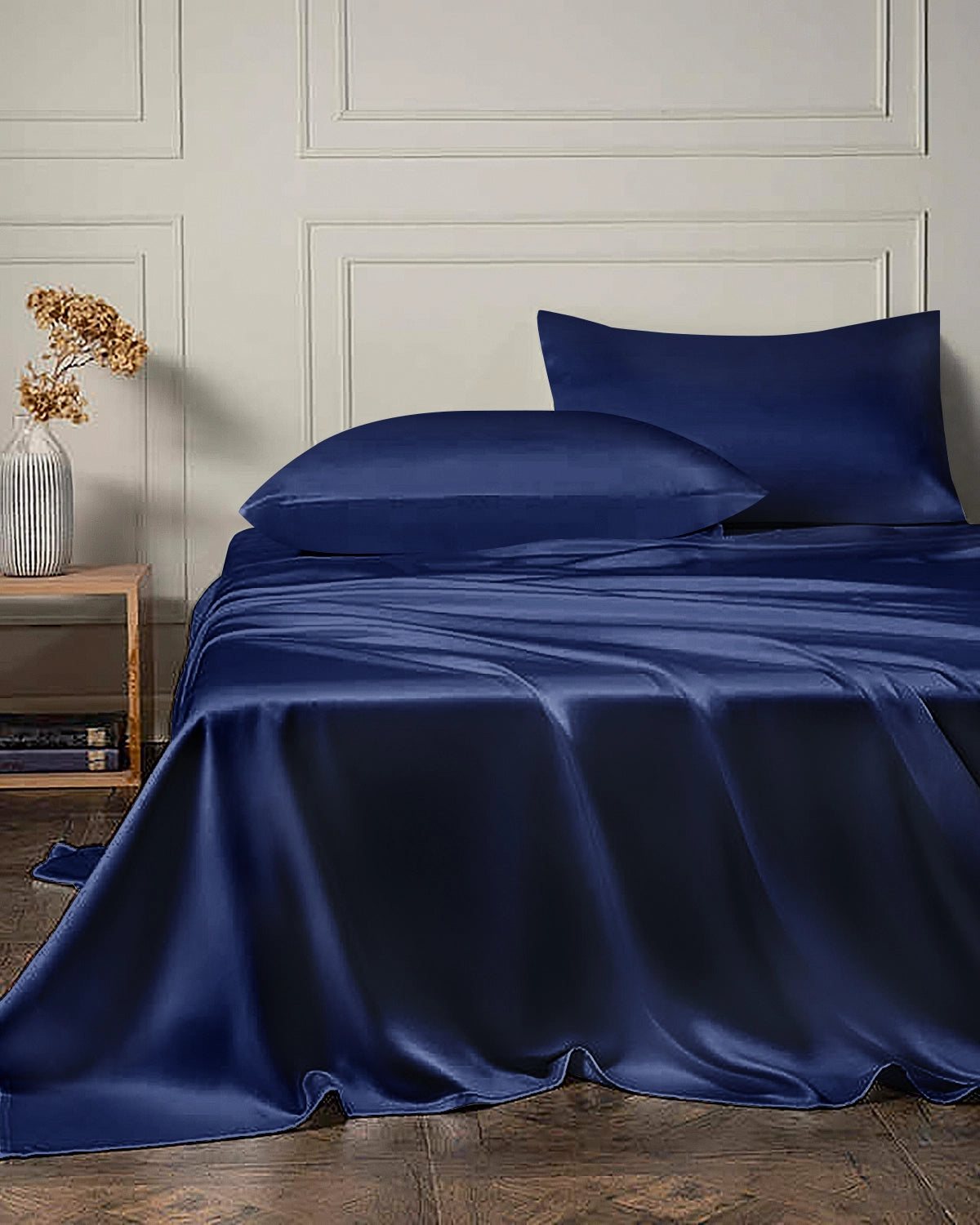 22 Momme 4-Piece 100% Mulberry Silk Bed Sheet Set with Flat Sheet & Fitted Sheet - Luxury Soft Cooling Sheets for Master Bedroom, Guest Room & Hotel Use