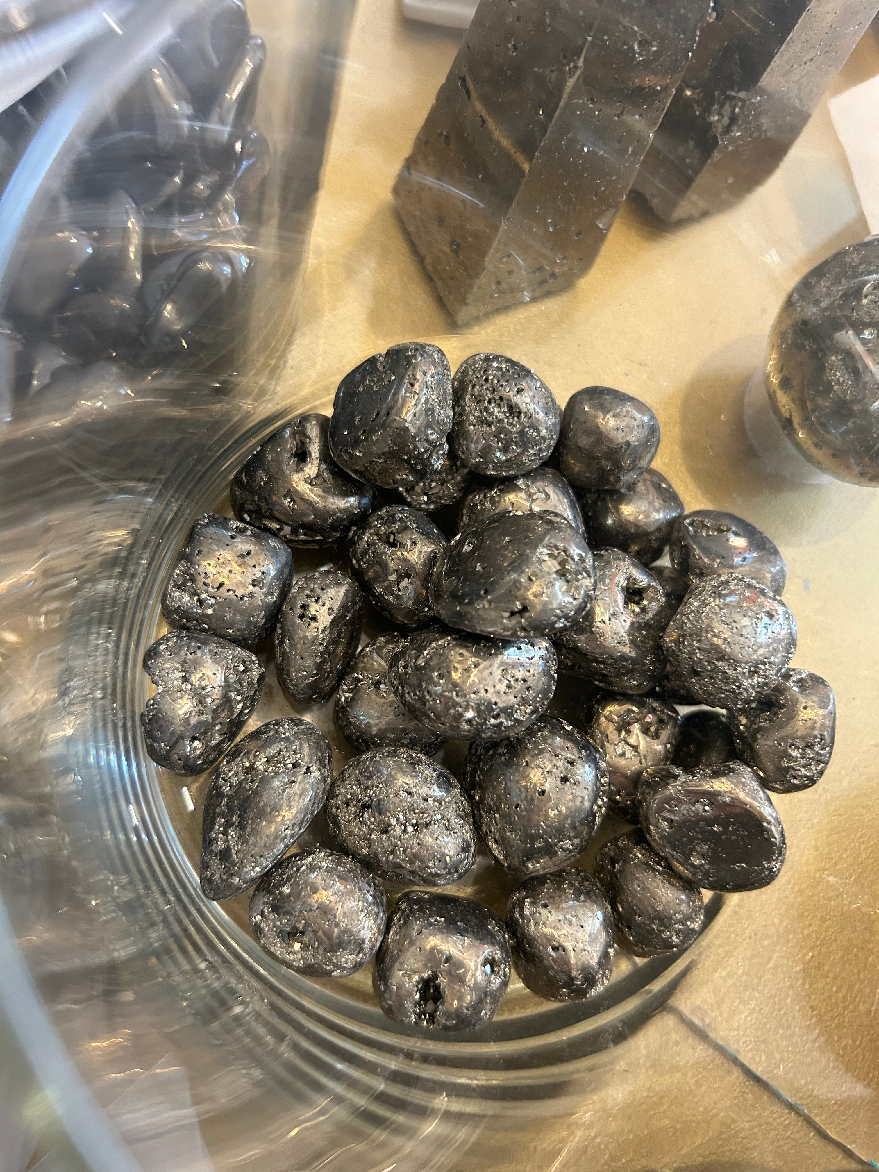 Pyrite Tumbled Stones for Makeup Altar – Natural Healing Crystals for Meditation, Home Decor & Spiritual Gifts