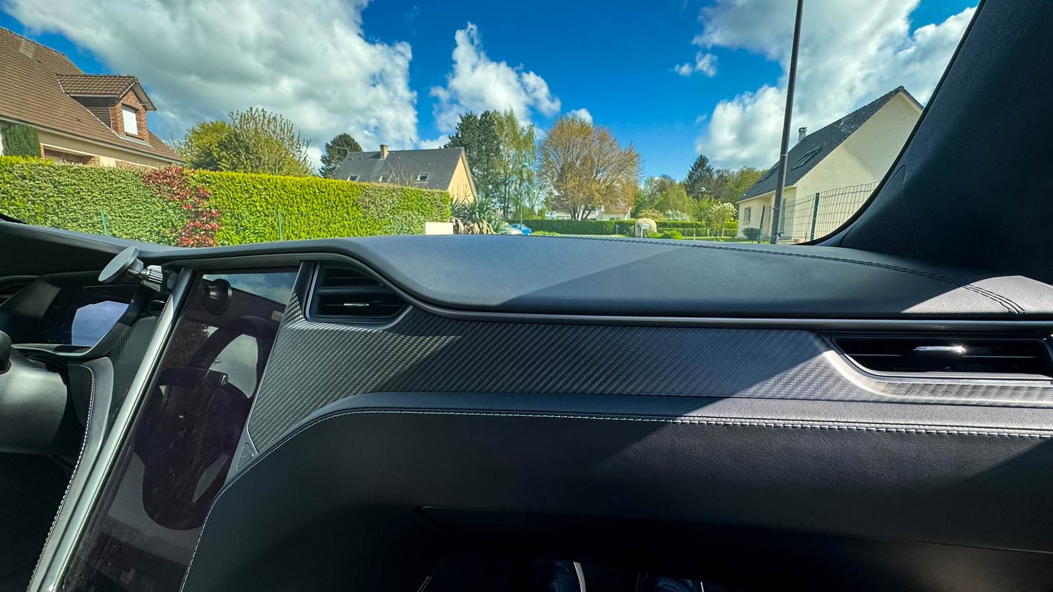 Premium Real Carbon Fiber Dashboard Cover for Tesla Model S/X (2012-2020) | Pre-Refresh Interior Upgrade | Lightweight & Durable Car Accessory for Enhanced Luxury & Style | Perfect for Daily Commute & Road Trips
