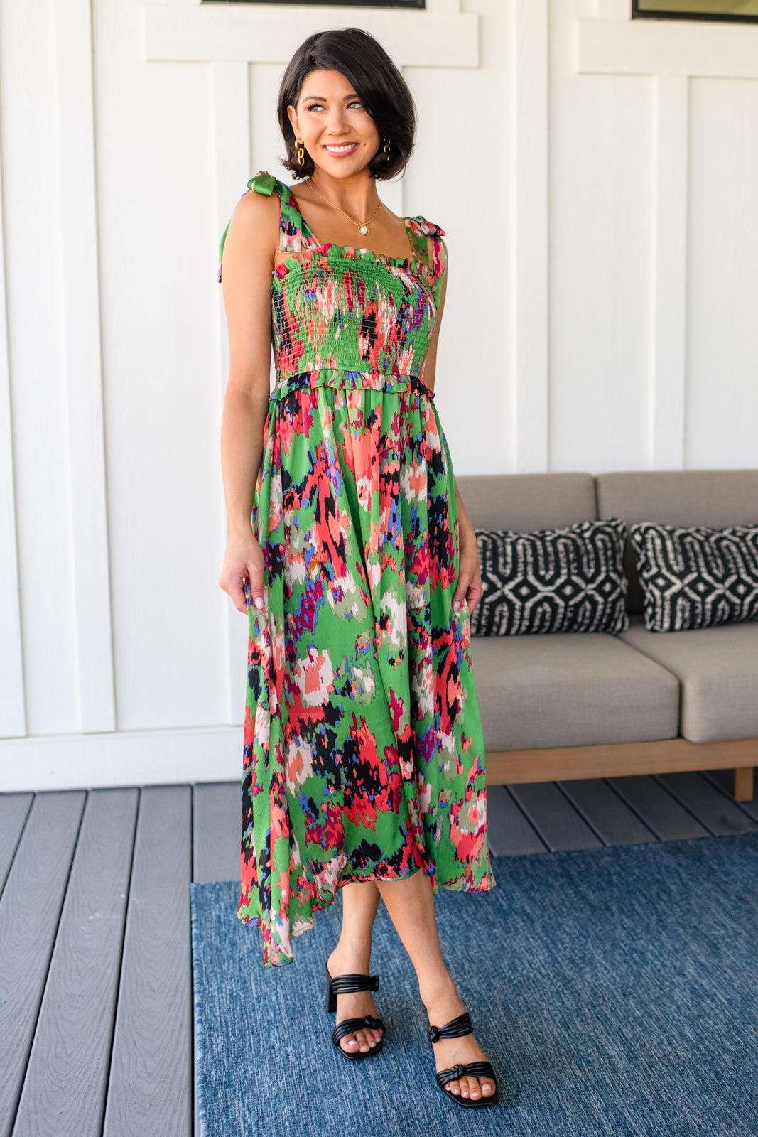 Little While Longer Green Dress - Elegant & Comfortable Women's Casual Dress for Summer, Parties & Everyday Wear