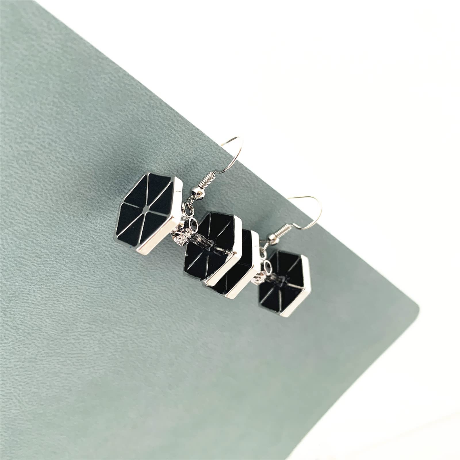 Stylish Anime Metal Earrings for Women - Trendy Japanese Manga Jewelry Gift Set (10 Pcs) - Perfect for Cosplay, Parties & Everyday Wear