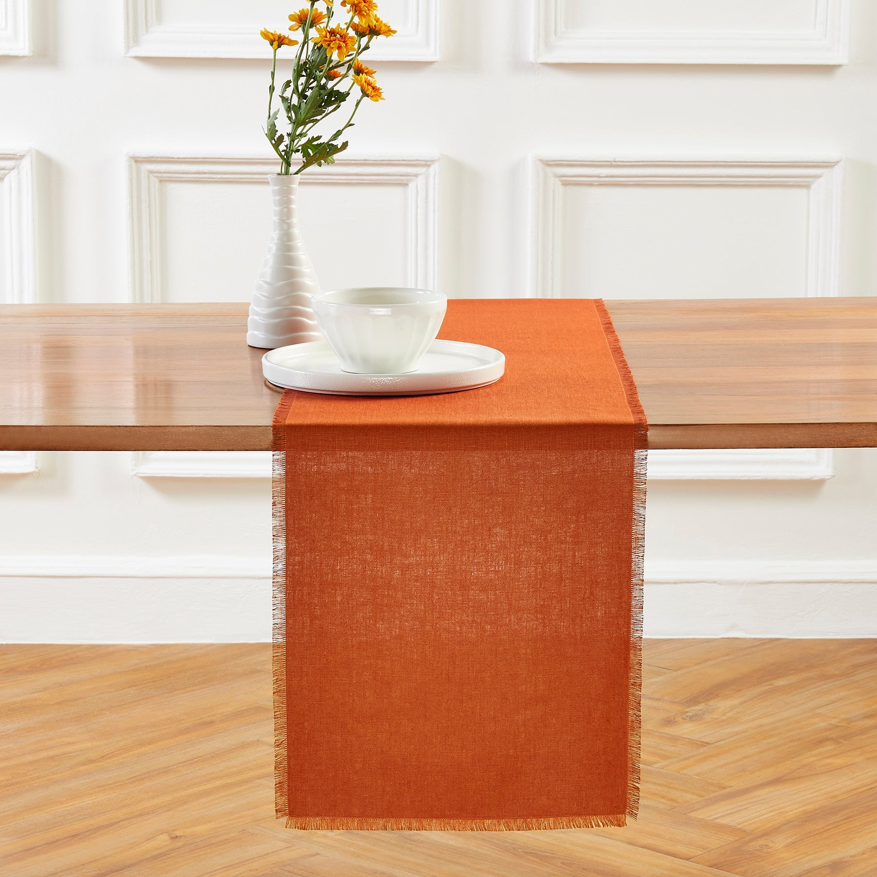 Elegant Fringe Table Runner for Dining Room Decor - Perfect for Weddings, Parties, and Home Decoration