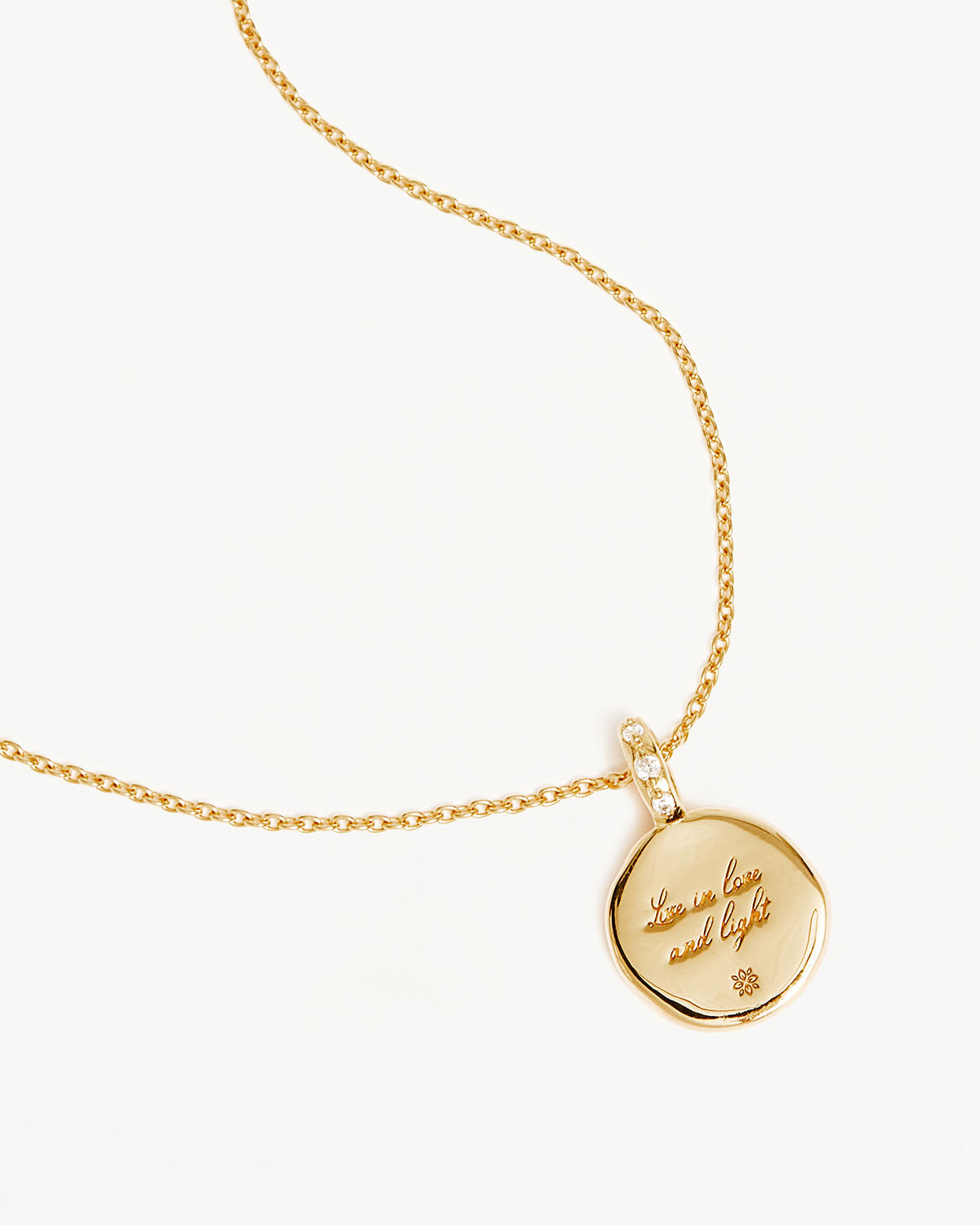 18K Gold Vermeil Live in Love Necklace - Dainty Heart Pendant Jewelry for Women, Gift for Her, Valentine's Day, Anniversary, Birthday - Perfect for Romantic Occasions & Everyday Elegance