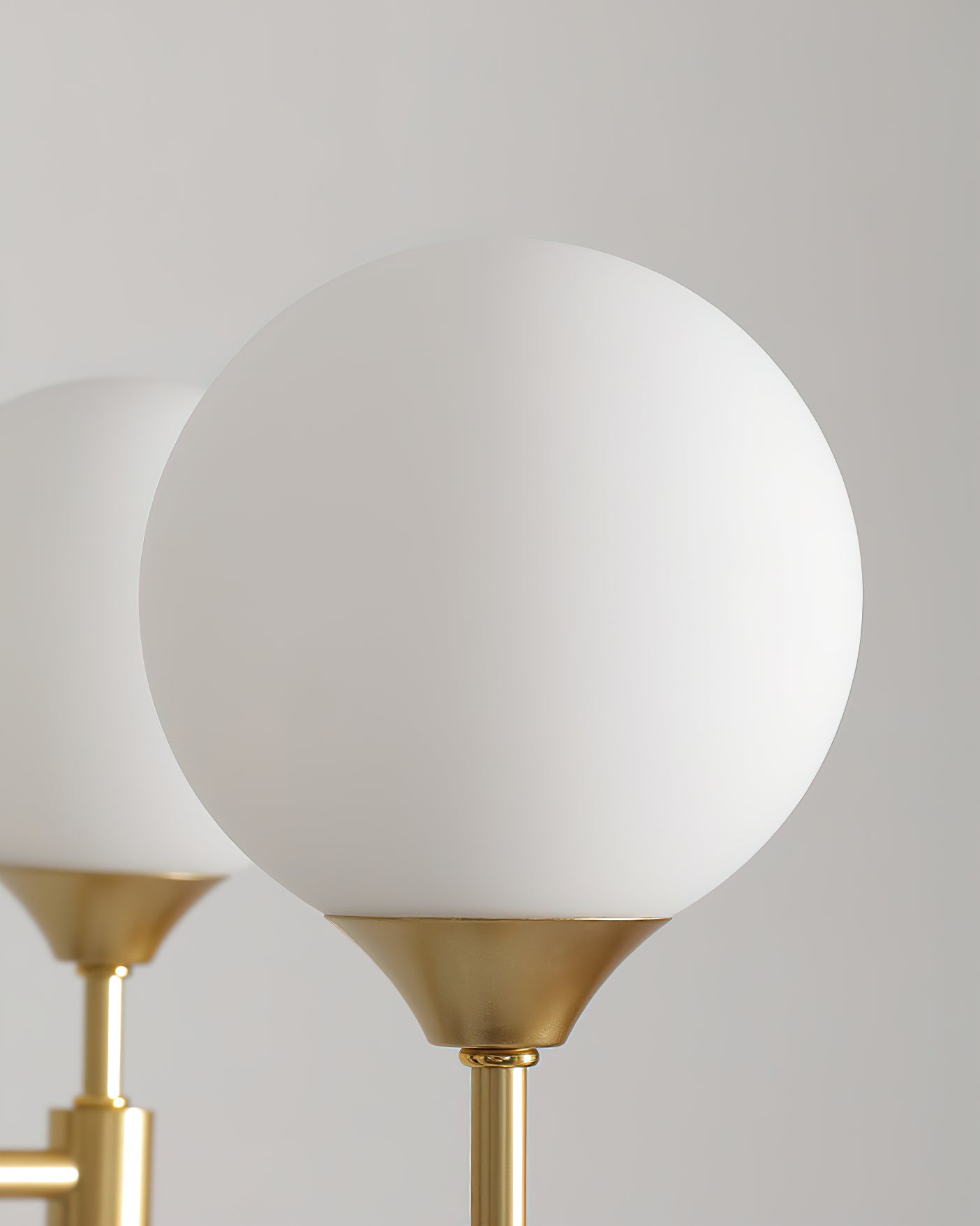Alessio Globe Chandelier - Modern Crystal Glass Ceiling Light Fixture for Dining Room, Living Room & Bedroom - Elegant Lighting Decor for Home & Office