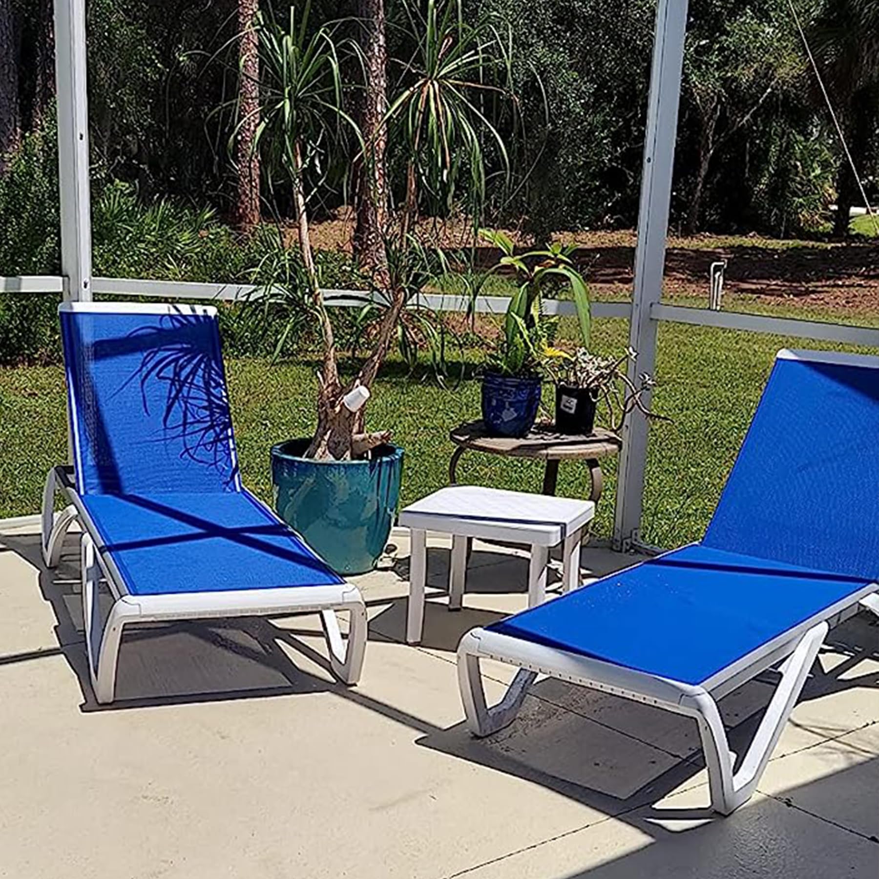 Domi Patio Chaise Lounge Chair Set of 3 - Outdoor Aluminum & Polypropylene Sunbathing Chairs with Adjustable Backrest, Armrest & Side Table - Perfect for Beach, Yard, Balcony & Poolside (2 Blue Chairs + 1 Side Table) | Great for Relaxing, Sunbathing & Outdoor Entertaining