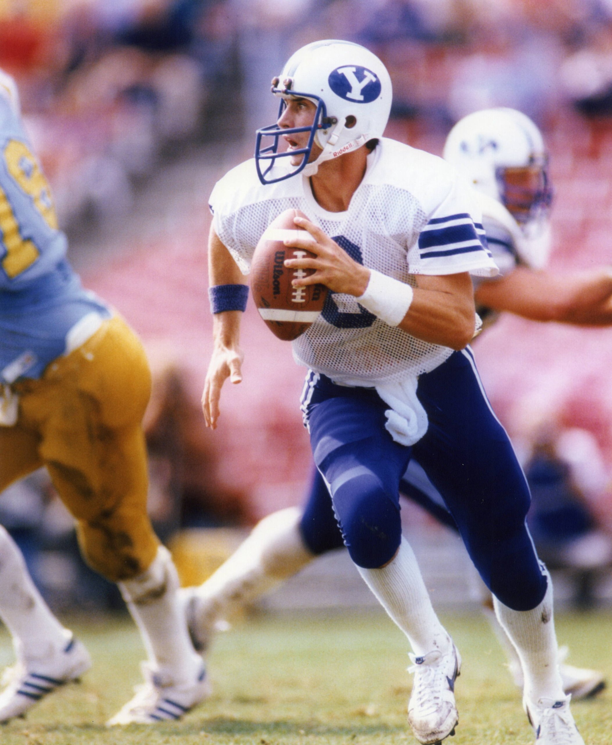 Steve Young Brigham Young University Cougars 8x10 Sports Action Photo - Perfect for College Football Fans, Memorabilia Collectors, and Sports Decor