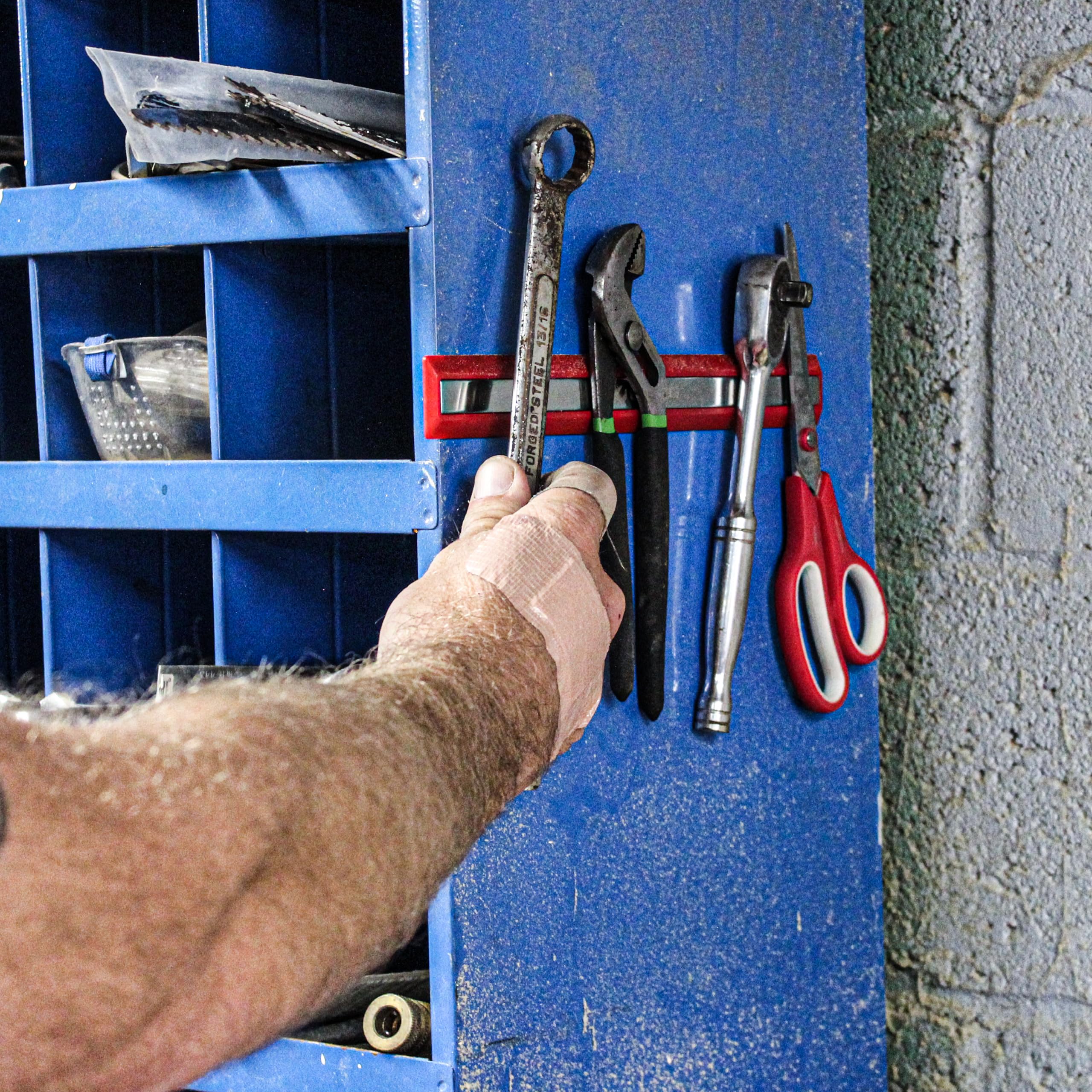EZRED SR102PK Magnetic Rail Tool Organizer - 2 Pack Heavy Duty Magnetic Tool Holder for Workshop, Garage & DIY Projects | Perfect for Wrenches, Screwdrivers & Metal Tools Storage
