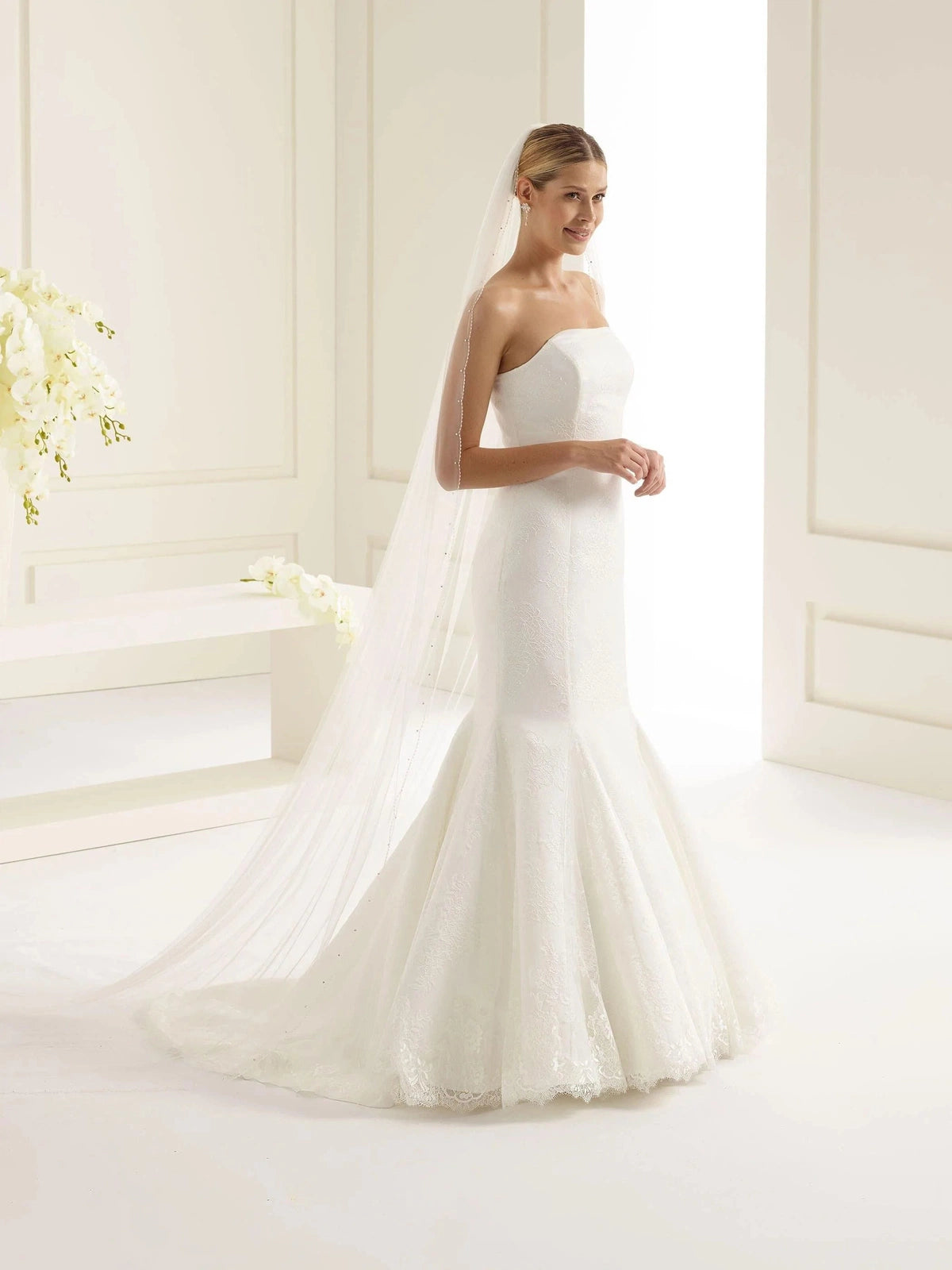 Single Tier Cathedral Veil with Glass Bead Edge - Ivory Tulle Wedding Veil (S154) | Perfect for Bridal Ceremonies, Photos & Formal Events