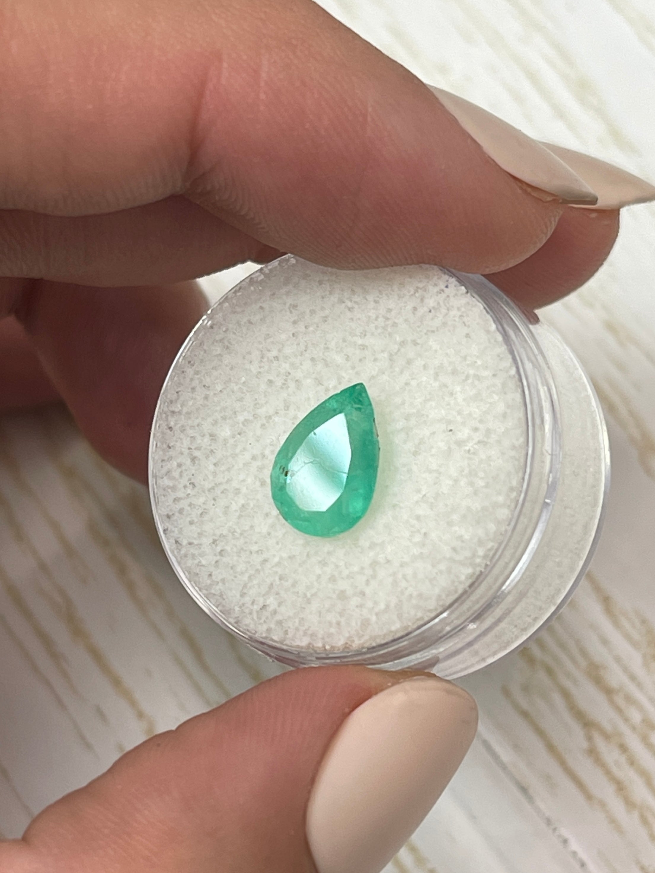 1.89 Carat 10.6x7.4mm Natural Green Colombian Emerald Pear Cut Loose Gemstone for Jewelry Making - Engagement Rings, Pendants & Earrings