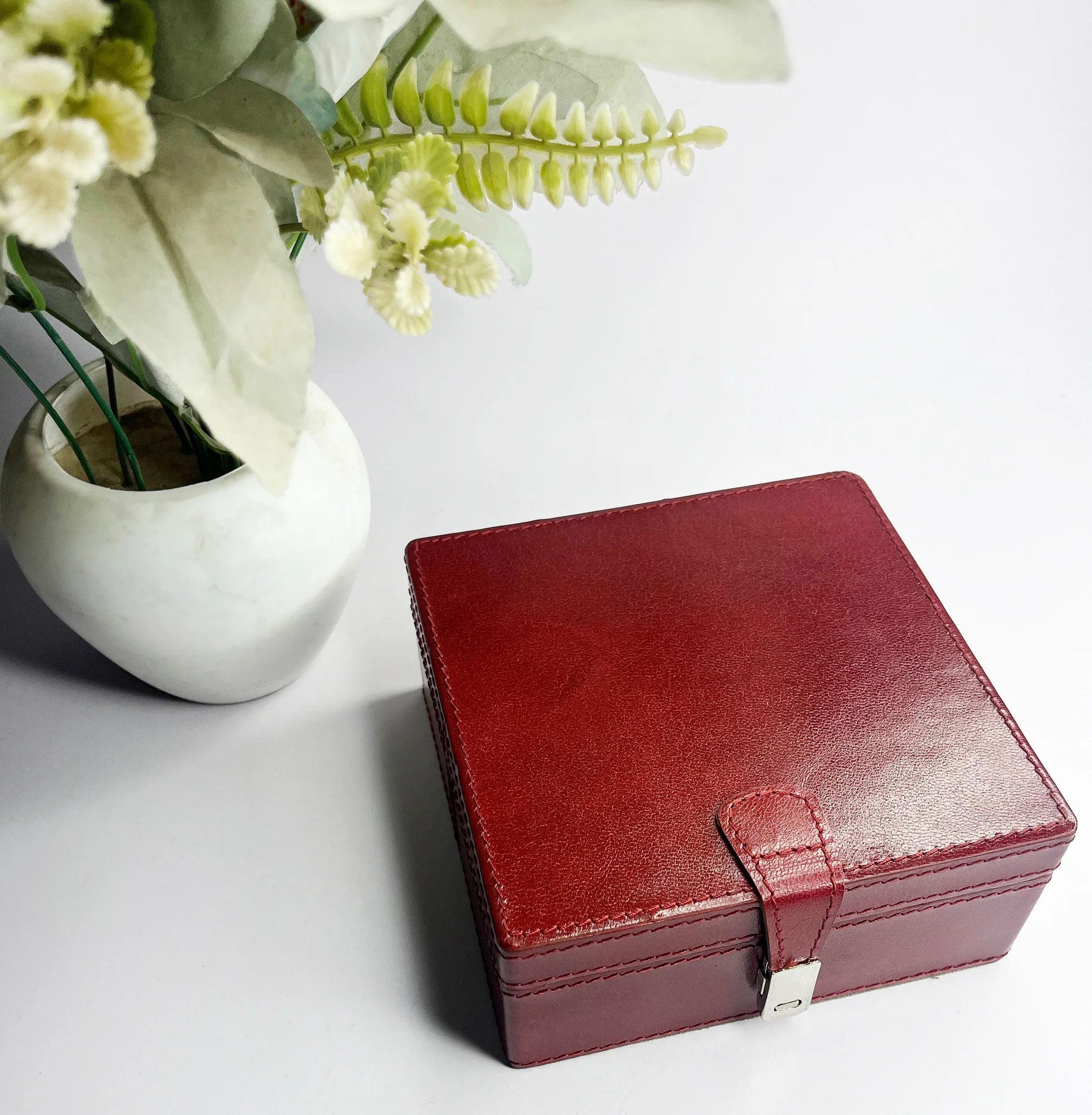Divine Leather Jewelry Box with Soft Lining - Elegant Red Gift Box for Necklaces, Rings & Earrings - Perfect for Travel, Home Storage & Wedding Gifts
