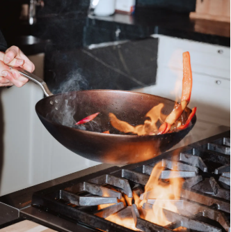 Best Seasoned Carbon Steel Wok for Stir-Frying & Asian Cooking - Professional Restaurant-Grade Wok Pan for High Heat Cooking, Perfect for Home Chefs & Commercial Kitchens