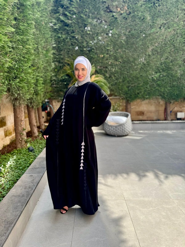 Elegant Black Abaya with Intricate Embroidery - Perfect for Modest Fashion, Prayer, and Special Occasions
