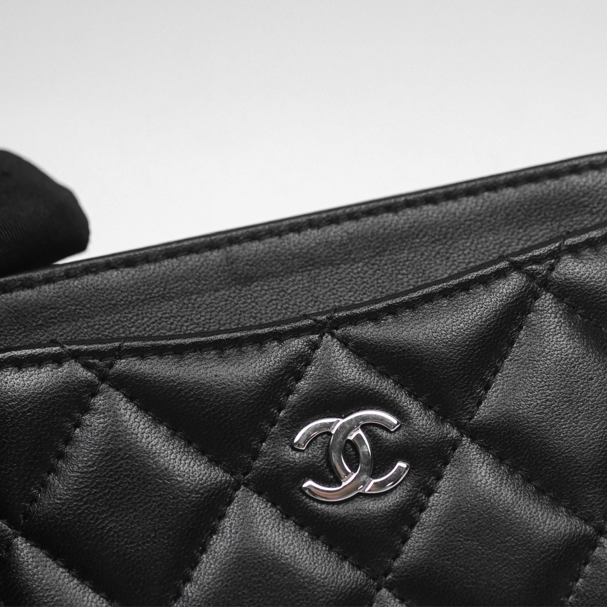 Chanel Classic Flat Card Holder in Black Lambskin with Silver Hardware - Luxury Compact Wallet for Everyday Use & Travel Essentials