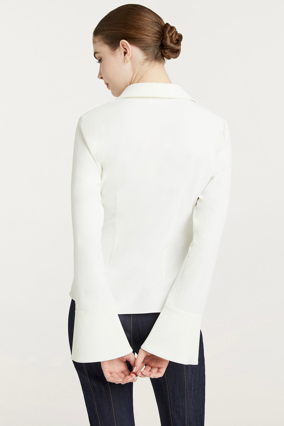 Cinq à Sept Mckenna Top - Women's Chic Blouse for Casual & Evening Wear | Perfect for Dates, Parties & Office Outfits