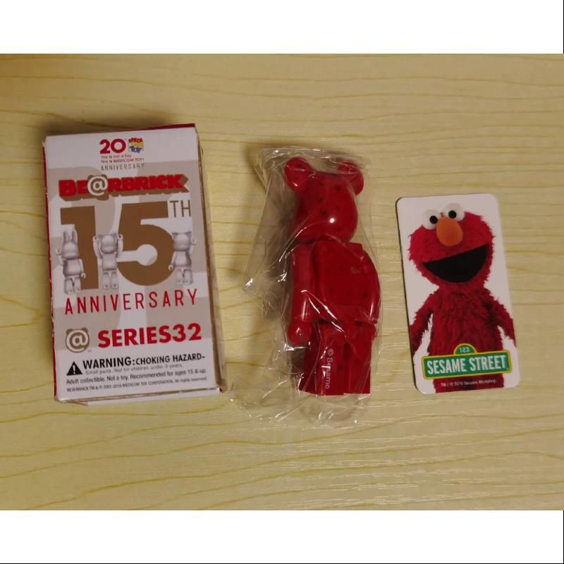 Bearbrick Series 32 CUTE ELMO Sesame Street 100% Collectible Vinyl Art Toy - Perfect for Display, Gifts & Pop Culture Enthusiasts