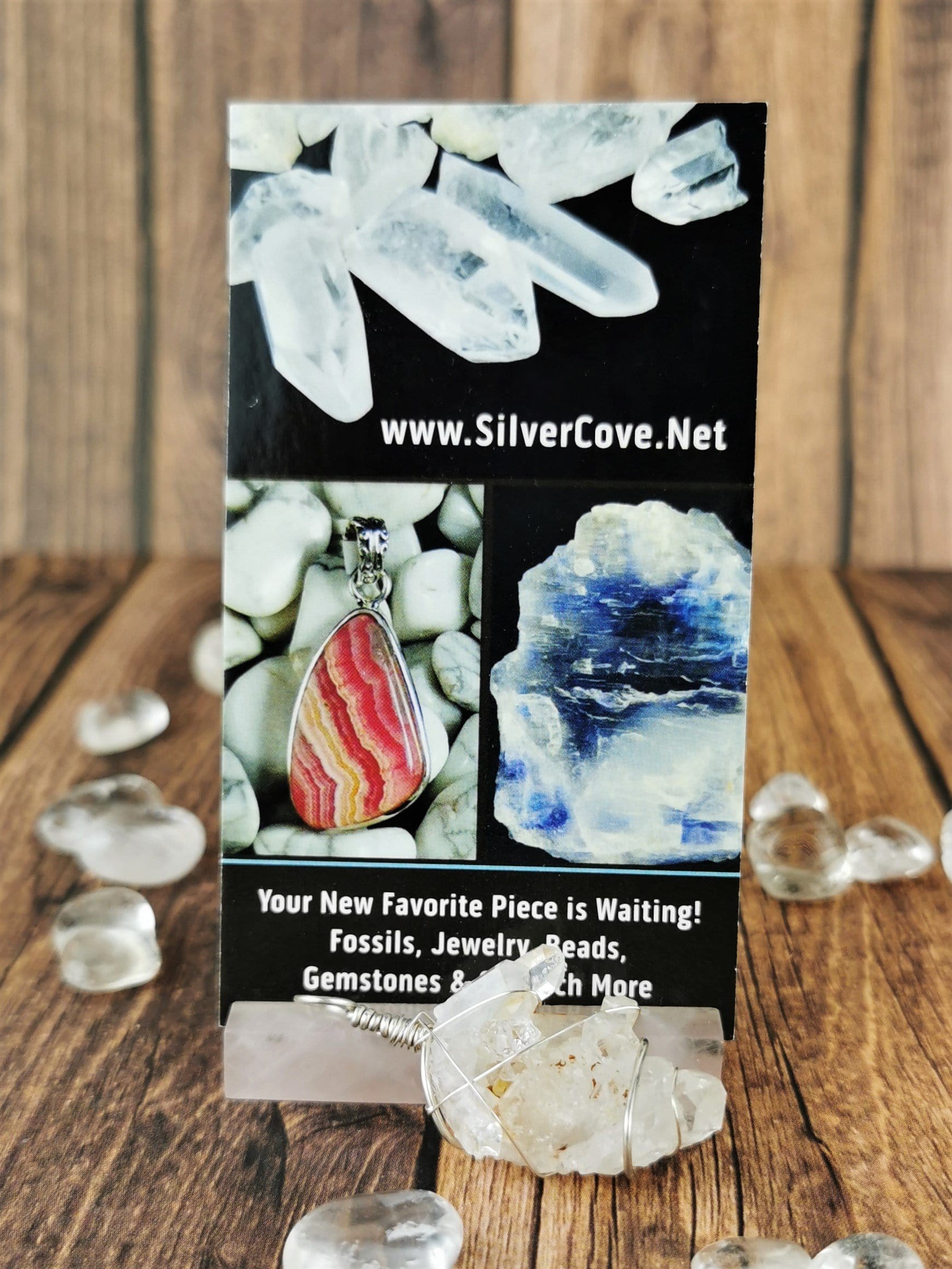 Natural Arkansas Quartz Cluster Pendant Necklace - Healing Crystal Jewelry for Women, Spiritual Energy Protection - Perfect for Meditation, Yoga & Gift Giving