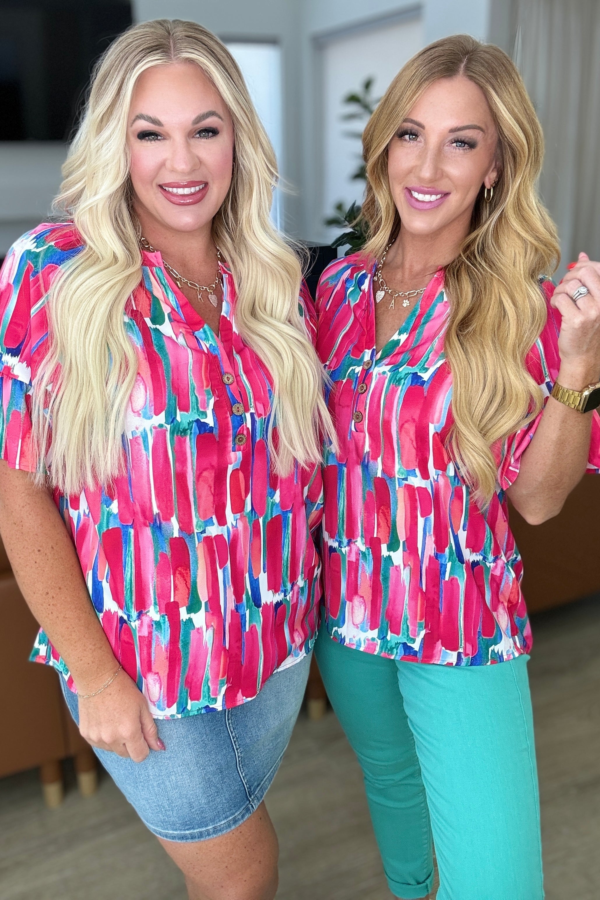 Elegant V-Neck Blouse for Women - Chic Art Exhibit & Office Wear - Flowy Casual Tops for Work & Special Occasions