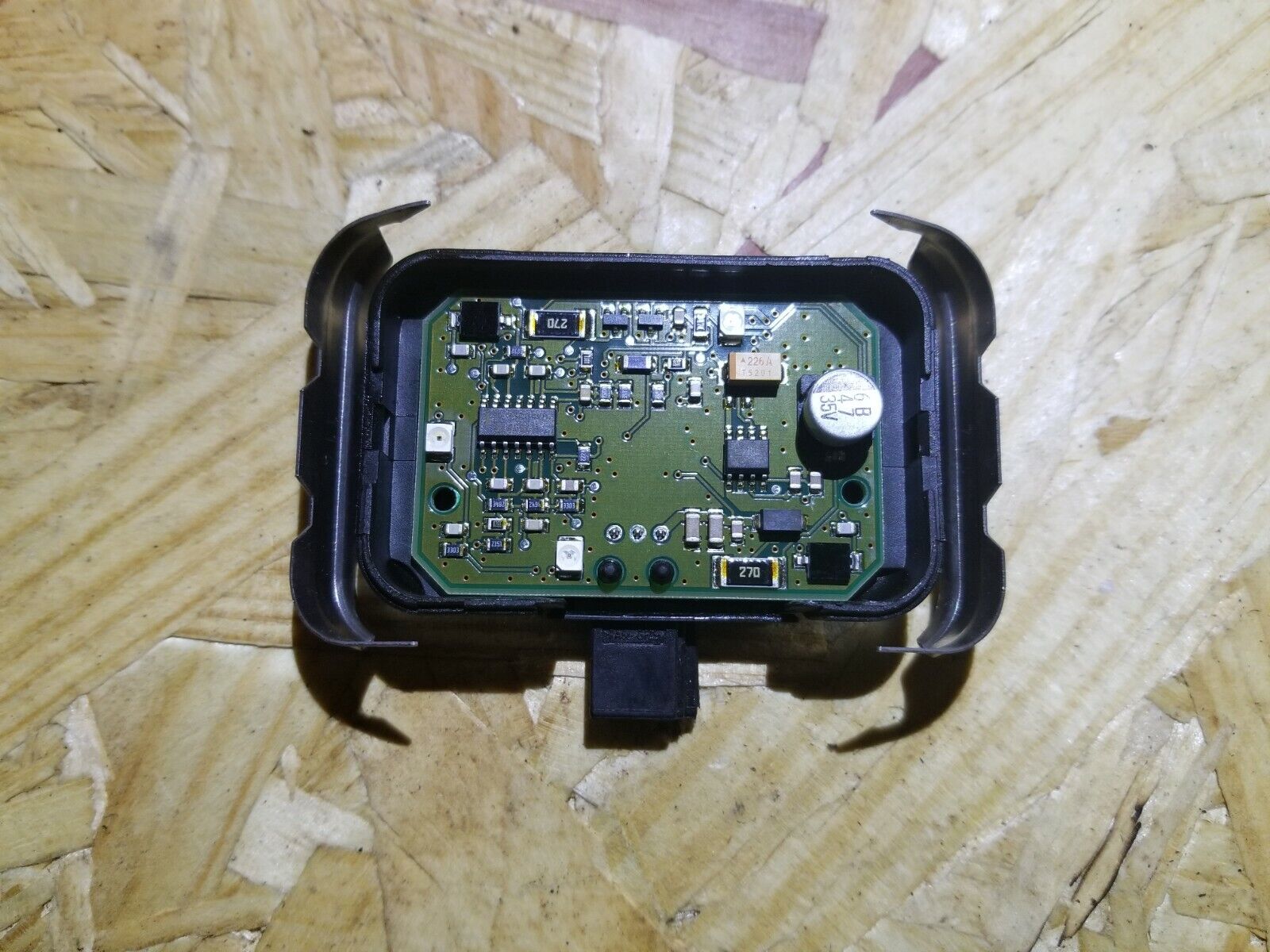 05 06 07 Volvo S40 Rain Sensor 8648049 OEM Replacement Part - Perfect for Automatic Wiper Activation in Rainy Weather