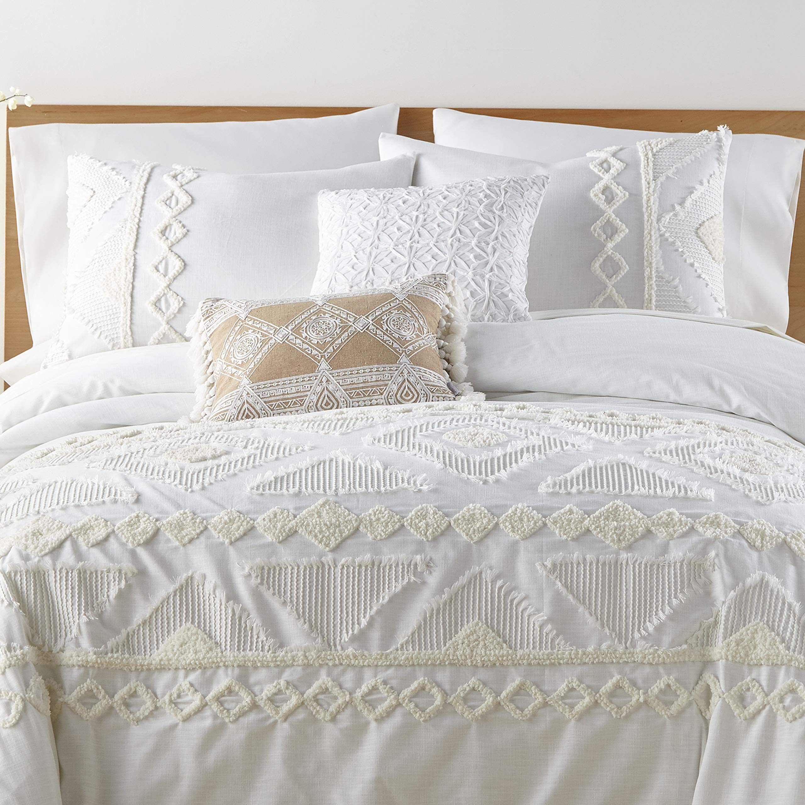 Levtex Home Harleson Duvet Cover Set - Twin/Twin XL Size (68 x 88 Inches) with 1 Standard Pillowcase (26 x 20 Inches) - Soft Tufted Chenille Tribal Pattern in White & Cream - 100% Cotton Bedding - Perfect for Kids' Rooms, Guest Bedrooms & Cozy Dorm Decor