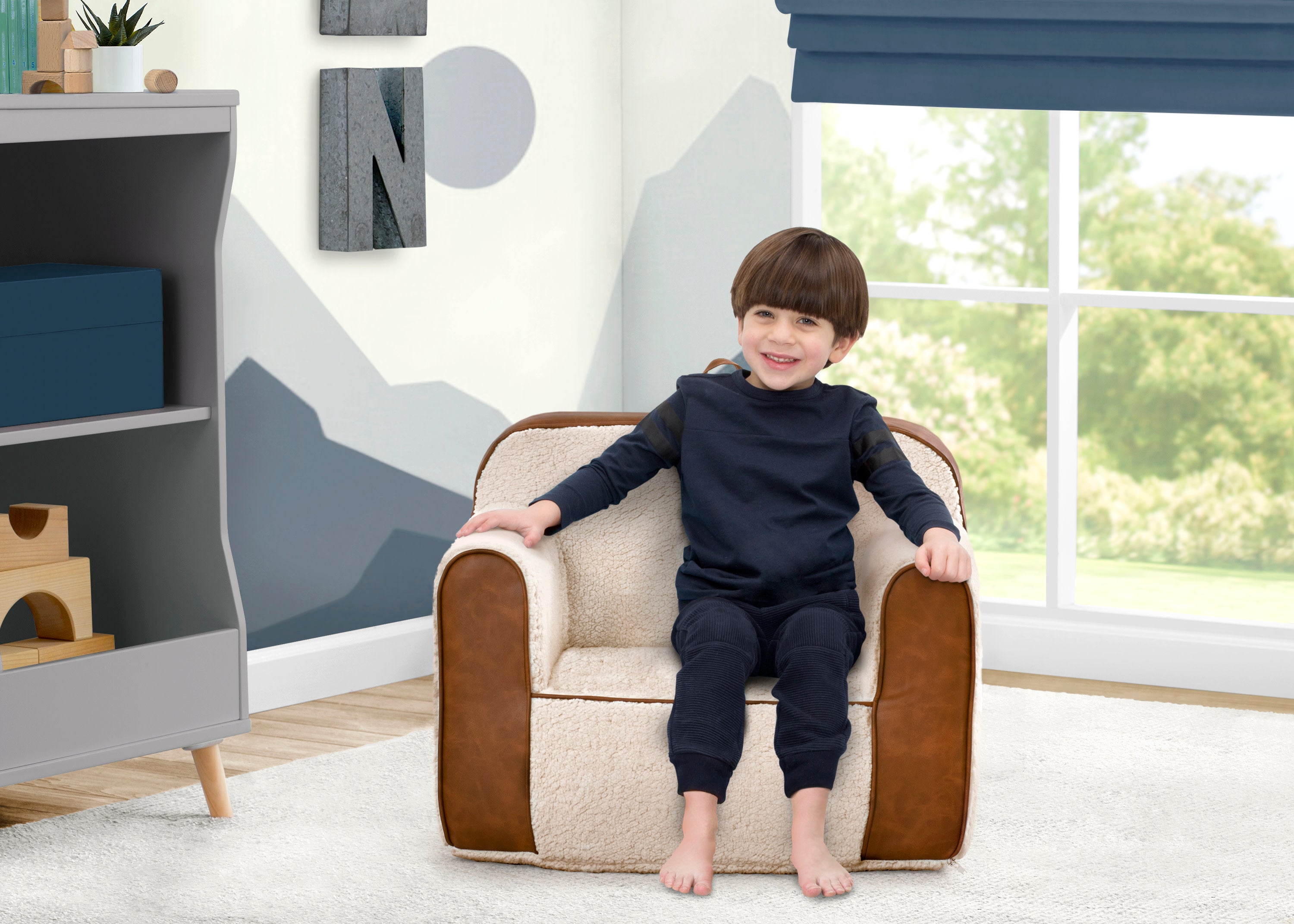 Cozy Sherpa & Faux Leather Kids Chair - Soft Plush Armchair for Children's Room, Playroom or Reading Nook - Perfect for Relaxing, Gaming & Study Time