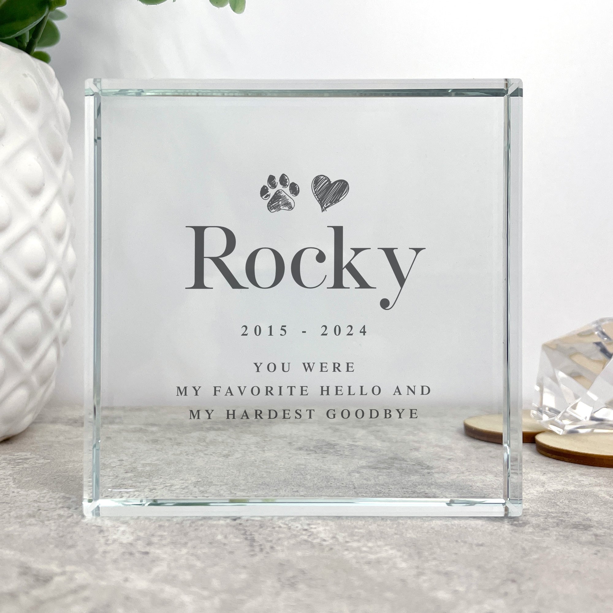 Personalized Pet Memorial Crystal Keepsake - Custom Engraved Photo & Name - Perfect for Dog, Cat Memorial Gifts, Sympathy Loss of Pet, Pet Lover Keepsake for Home Decor