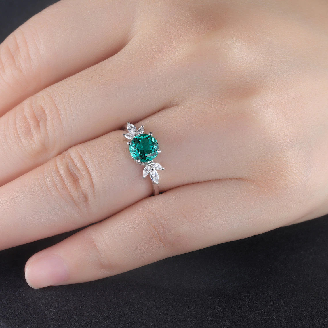 Vintage Emerald Diamond Engagement Ring - Round Cut Diamond Promise Ring for Women, 14K Gold Wedding Band, Perfect for Proposals, Anniversaries & Special Occasions