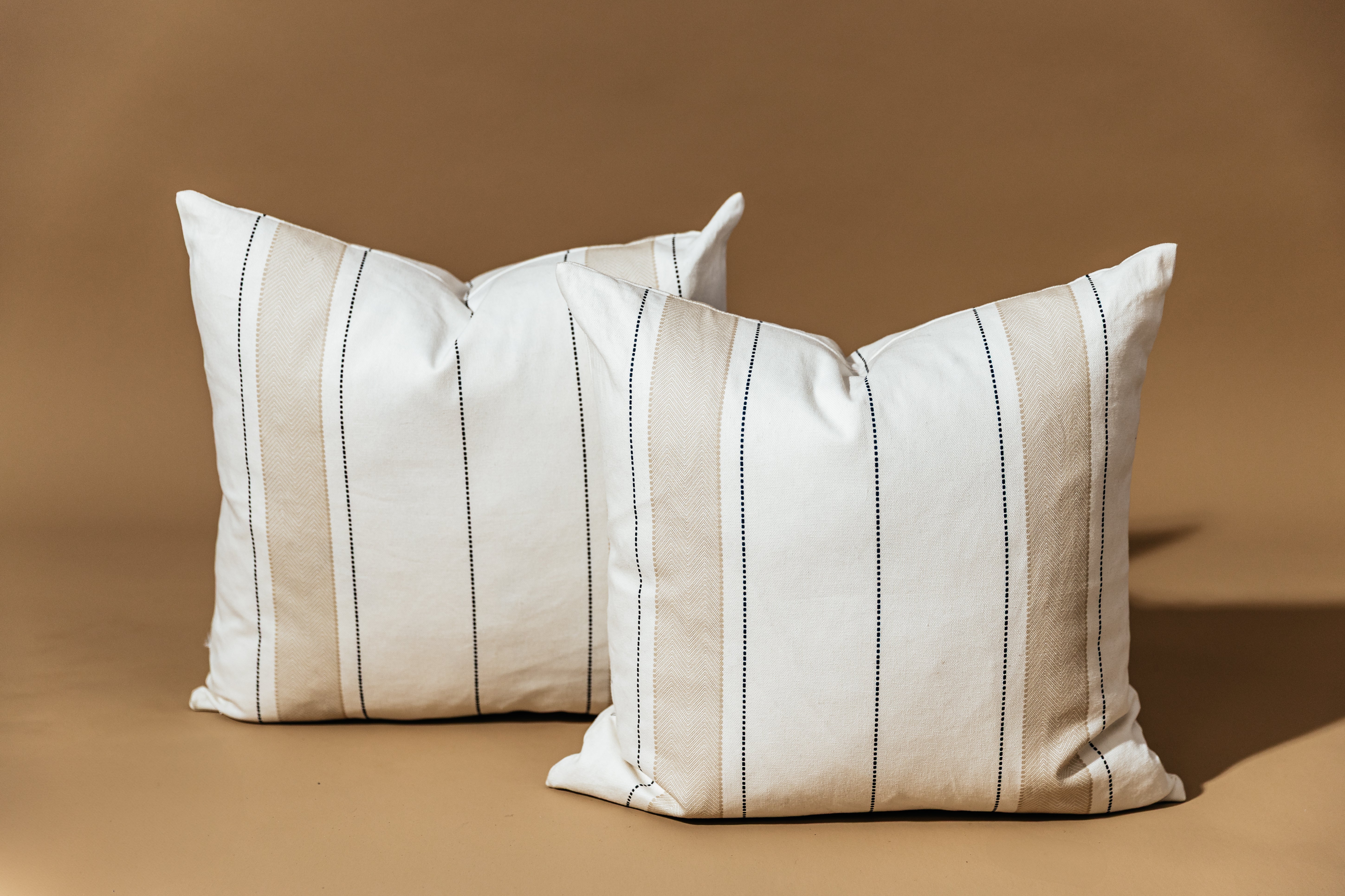 Premium Ryan Medium Pillow Cover - Soft & Breathable Cotton Linen Blend - 18x18 Inches - Perfect for Living Room, Bedroom & Sofa Decor