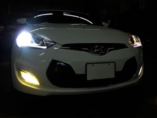(2) H7 HID Xenon Bulbs Adapters Holders - Compatible with Hyundai Genesis Coupe & Veloster - Perfect for Headlight Upgrades & Night Driving