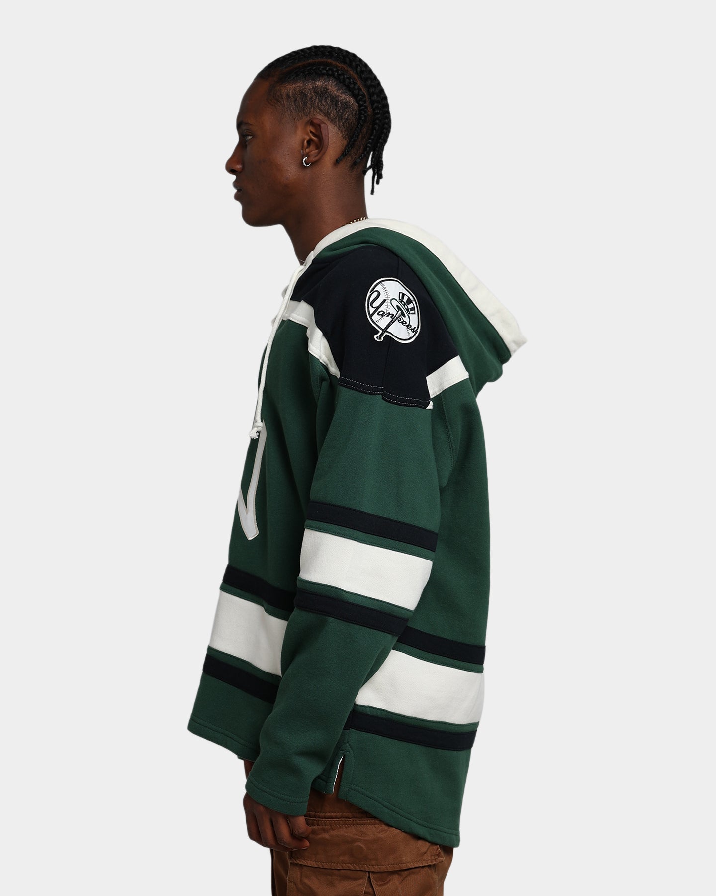 47 Brand New York Yankees Superior Lacer Hoodie for Men - Dark Green Pullover Sweatshirt with Adjustable Drawstring Hood - Perfect for Baseball Games, Streetwear & Casual Outfits