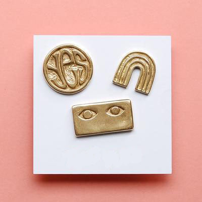 Brass Rainbow Arc Pin - Vintage Style Brooch for Women & Men - Perfect for Jackets, Hats, Bags & DIY Crafts