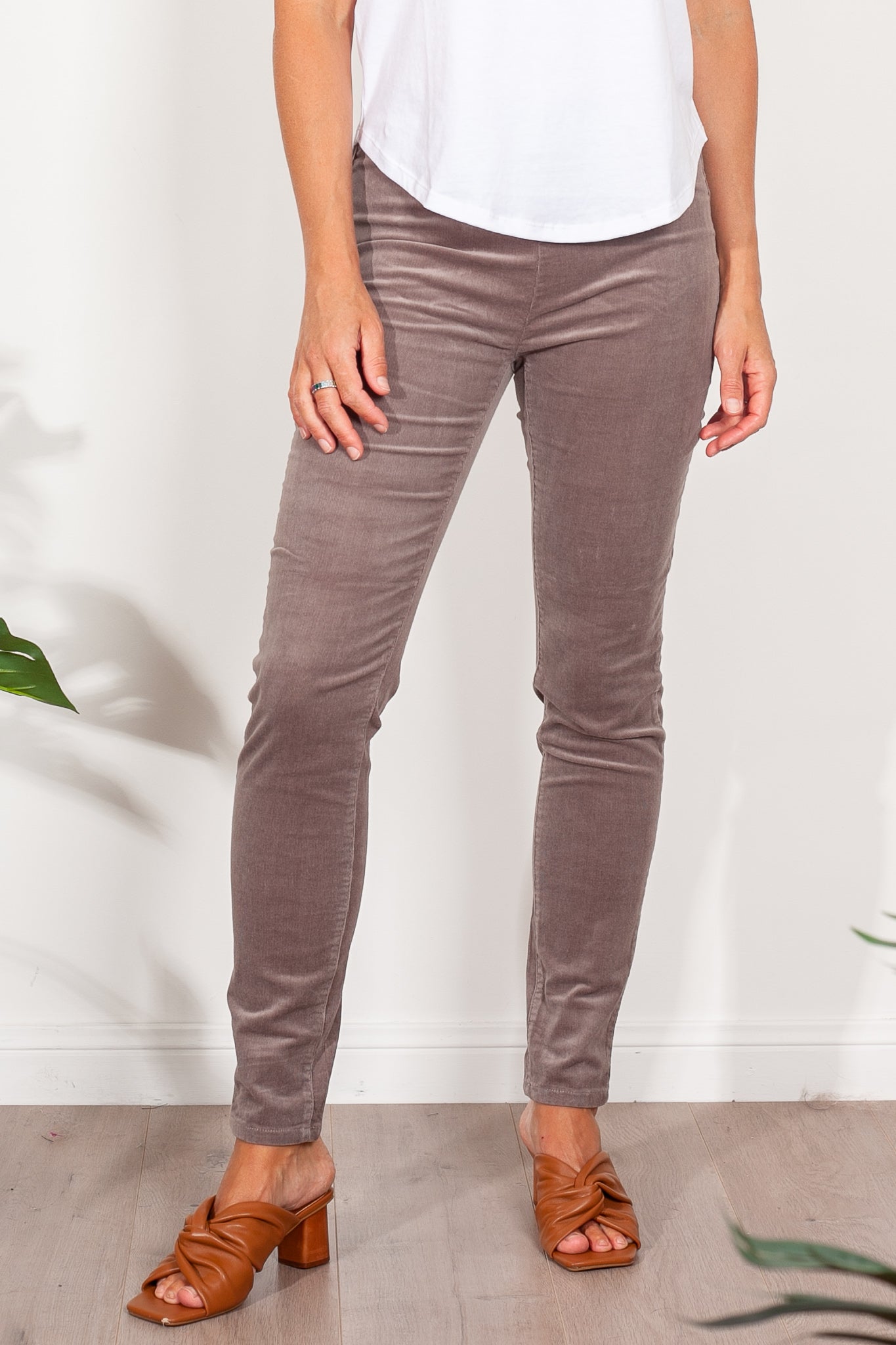 Vassalli Women's Fine Skinny Corduroy Pull On Pants - Stretch Comfort Fit for Work, Casual & Travel