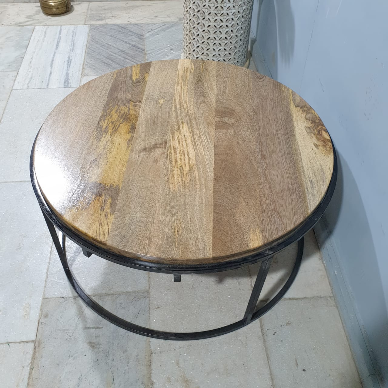 Hand Carved Indian Mango Wood Round Metal Coffee Table - 39.4