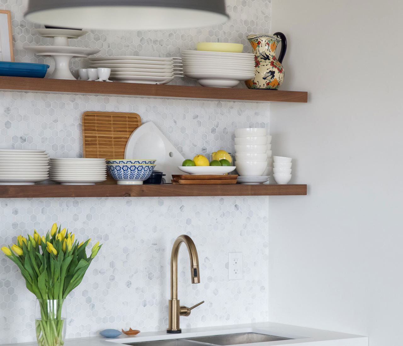 Aksel MD Floating Shelf Brackets - Heavy Duty Hidden Wall Mounted Shelf Supports for Home & Office Organization - Perfect for Living Room, Kitchen, Bathroom Storage